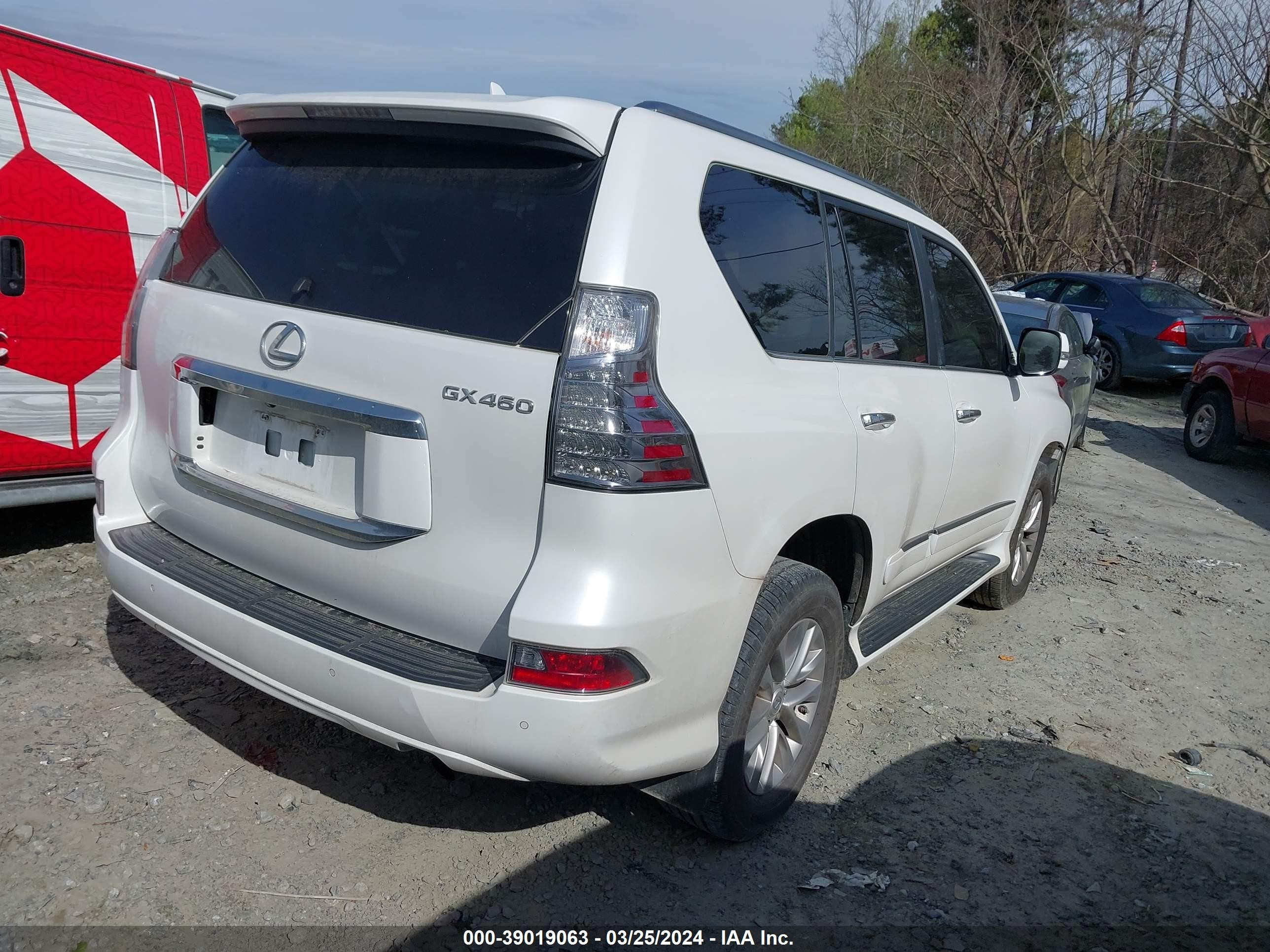 Photo 3 VIN: JTJBM7FX8F5091117 - LEXUS NX-300H 