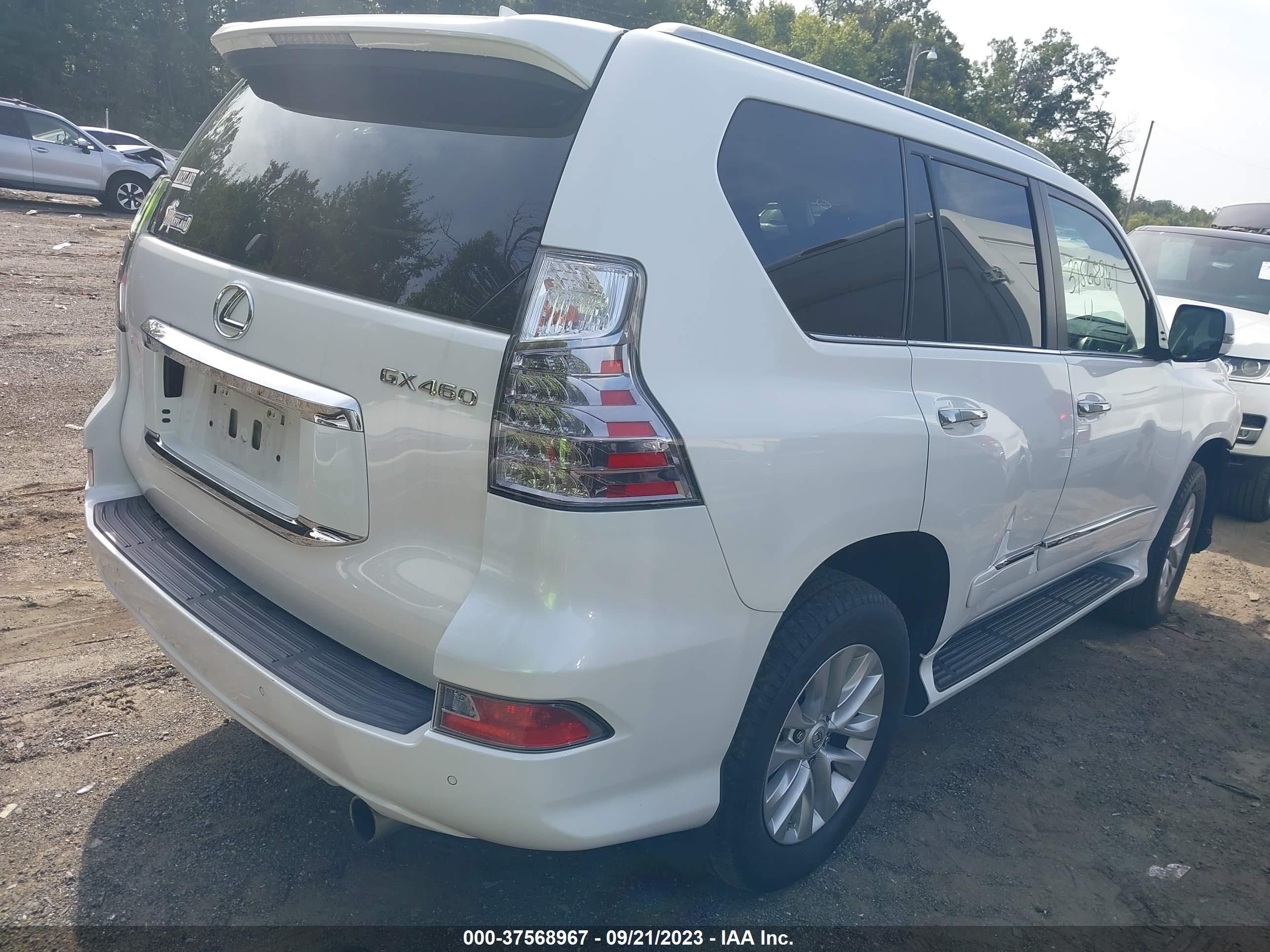 Photo 3 VIN: JTJBM7FX8H5157636 - LEXUS GX 