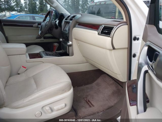 Photo 4 VIN: JTJBM7FX9B5021667 - LEXUS GX 460 