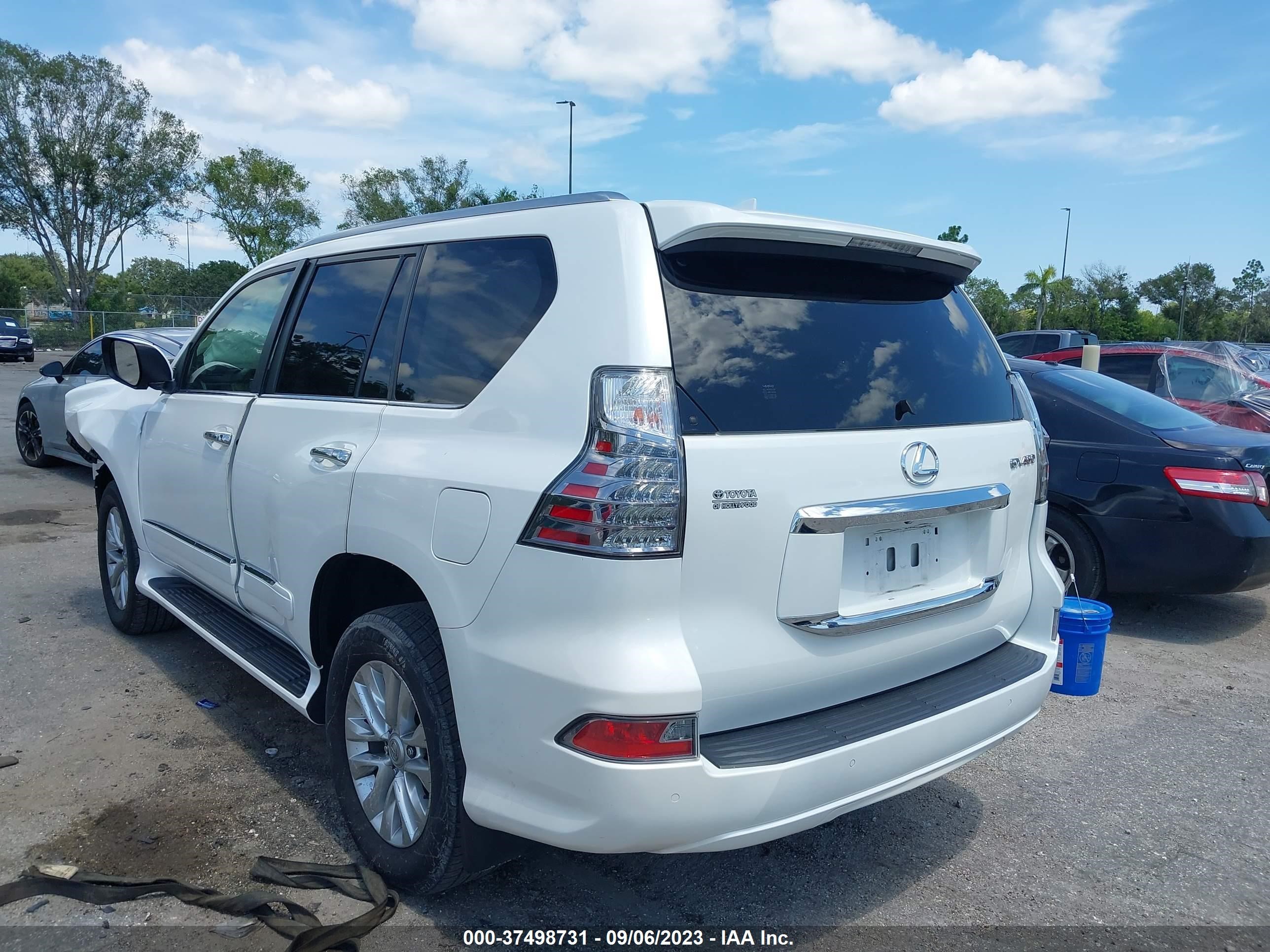 Photo 2 VIN: JTJBM7FXXK5240038 - LEXUS GX 