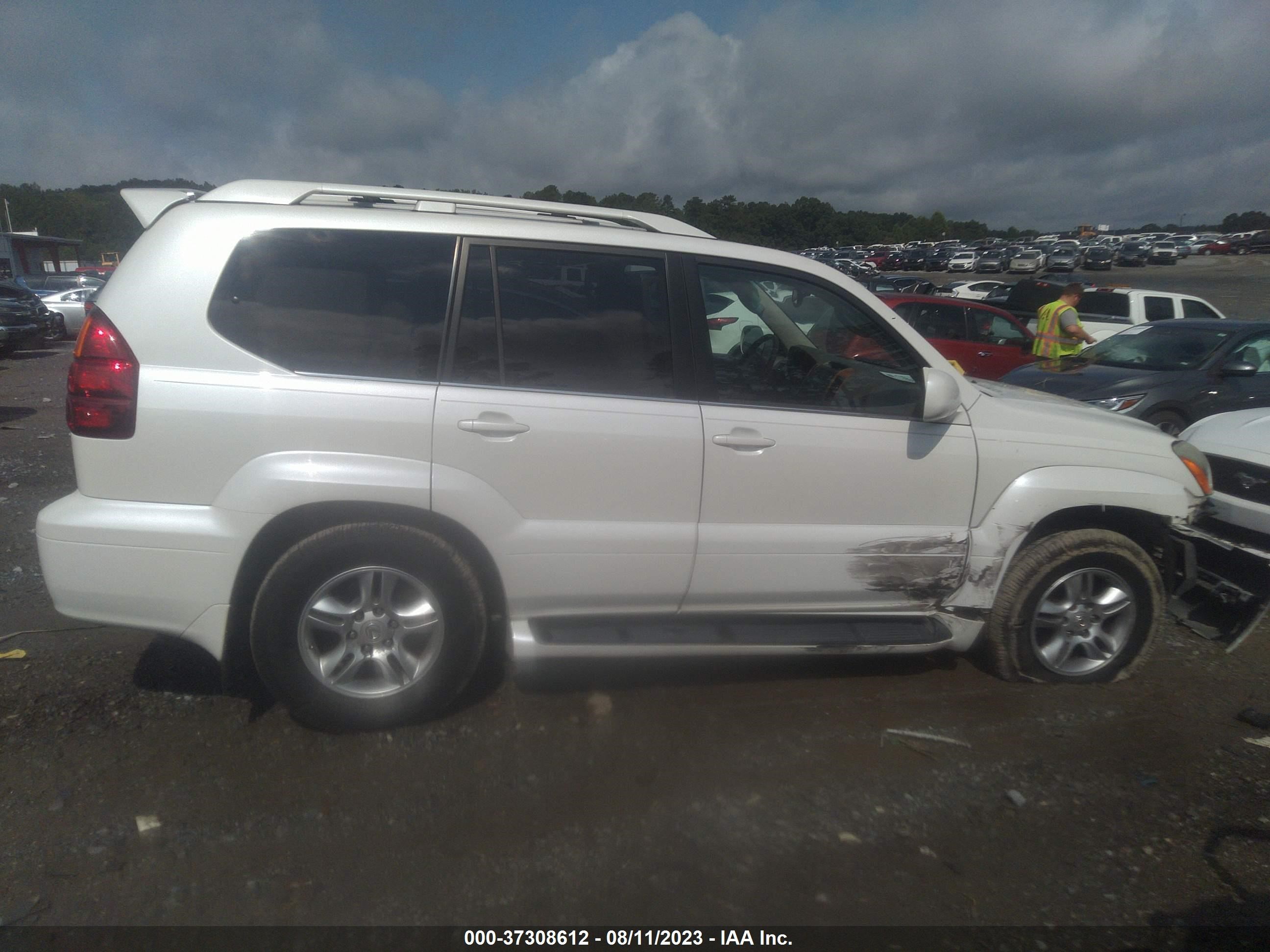 Photo 12 VIN: JTJBT20X240047395 - LEXUS GX 