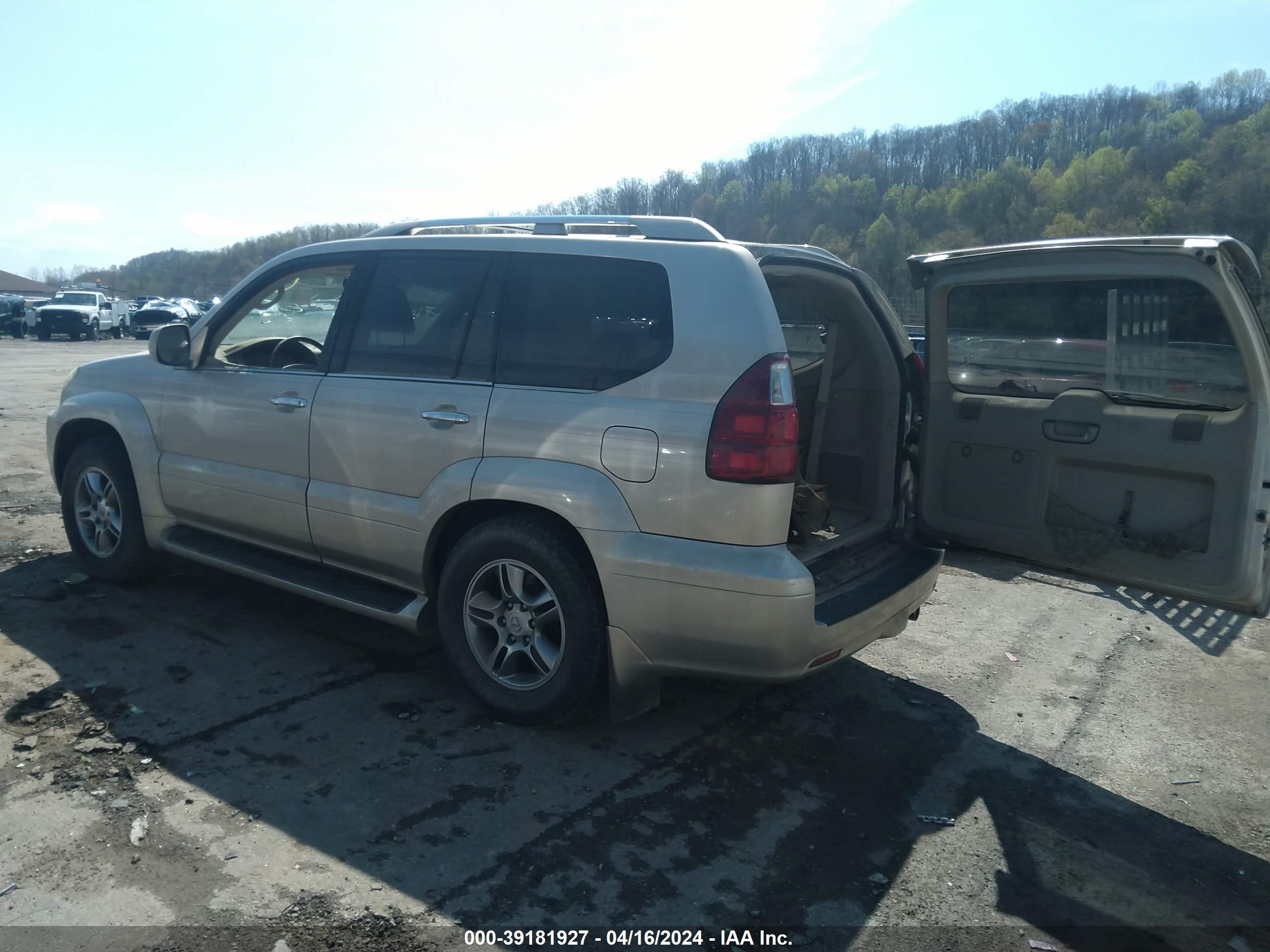 Photo 2 VIN: JTJBT20X280159300 - LEXUS GX 