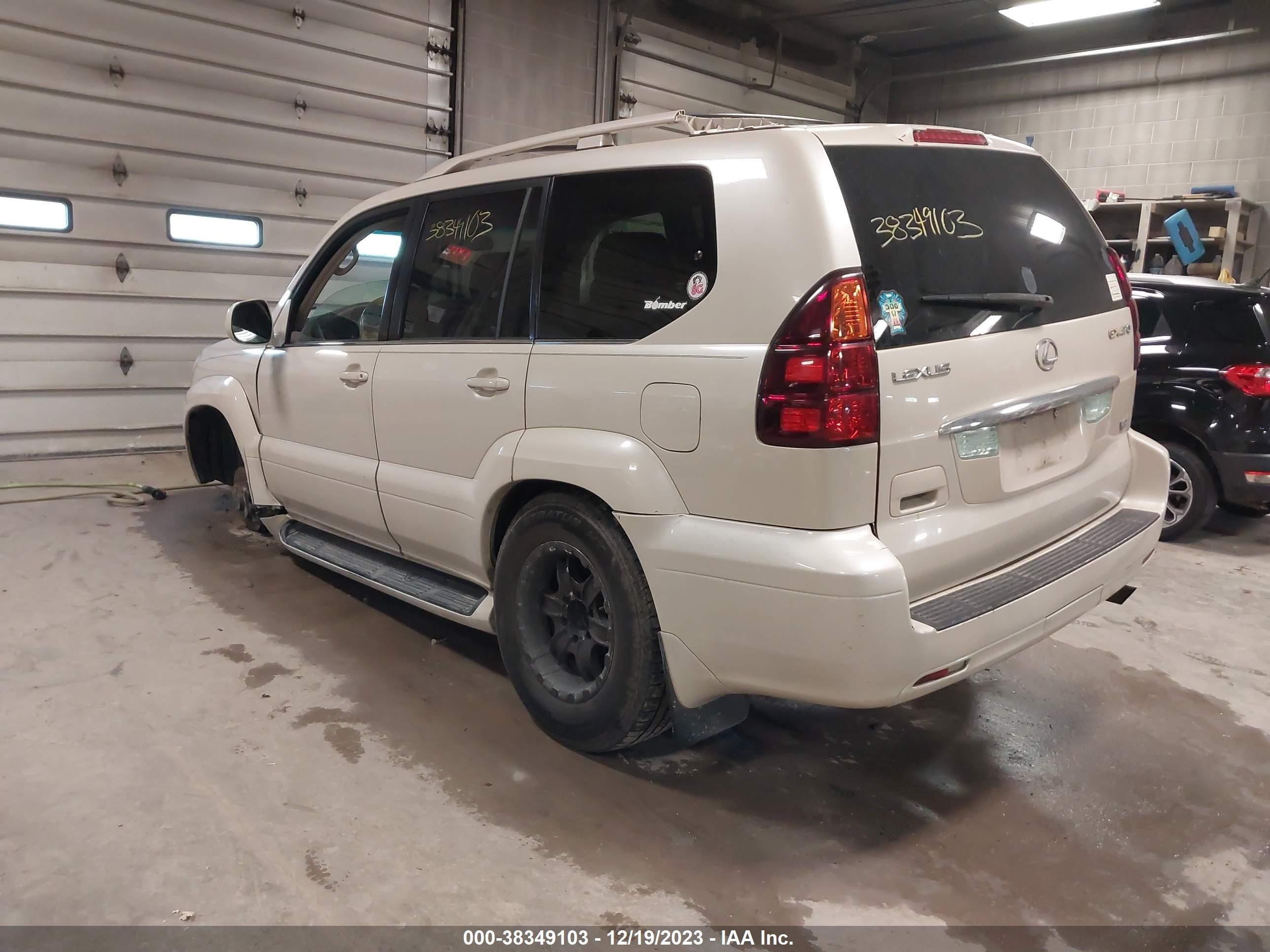 Photo 2 VIN: JTJBT20X530014678 - LEXUS GX 