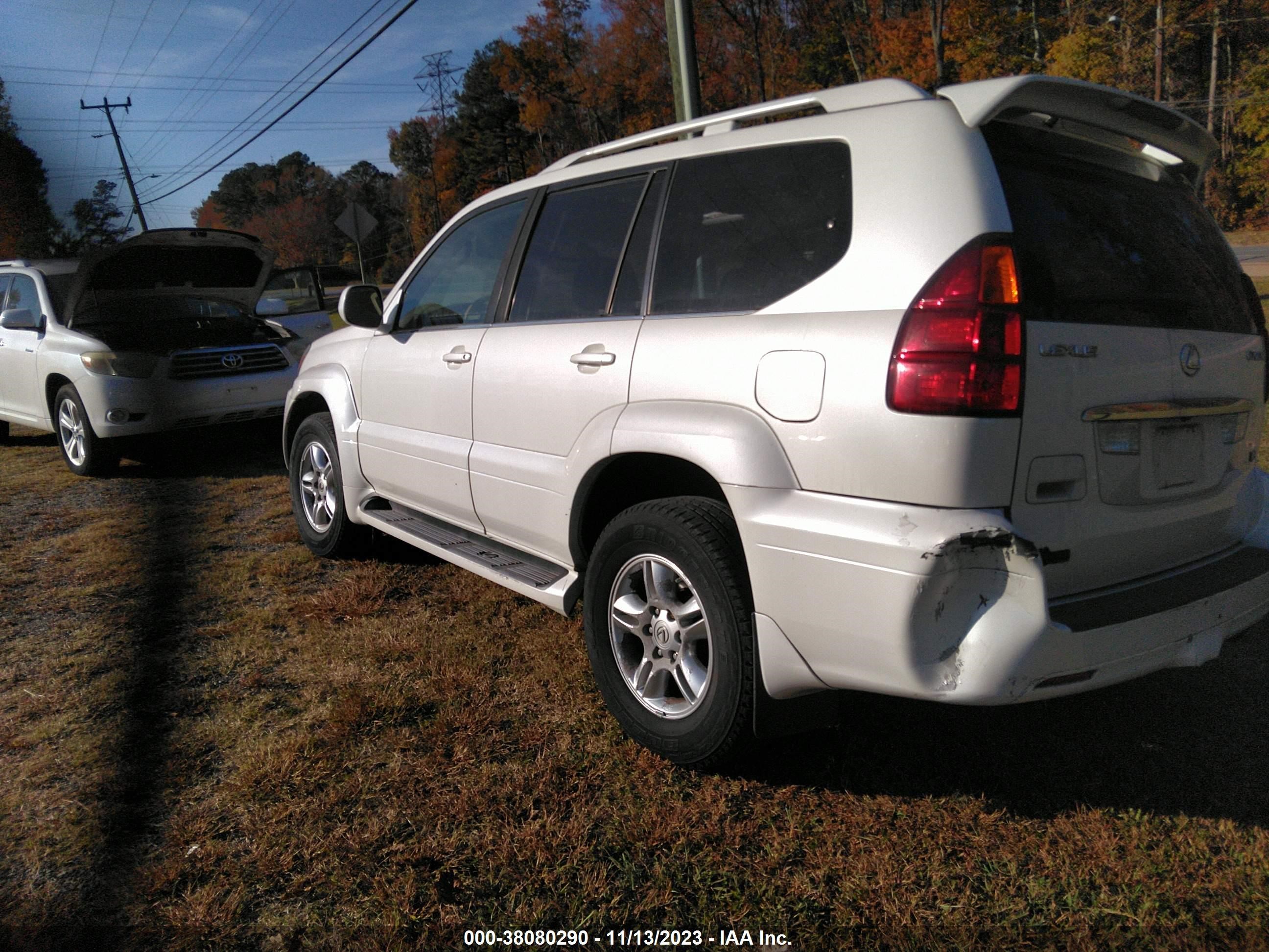 Photo 2 VIN: JTJBT20X750069197 - LEXUS GX 