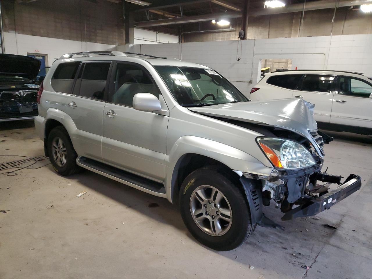 Photo 3 VIN: JTJBT20X780166498 - LEXUS GX 