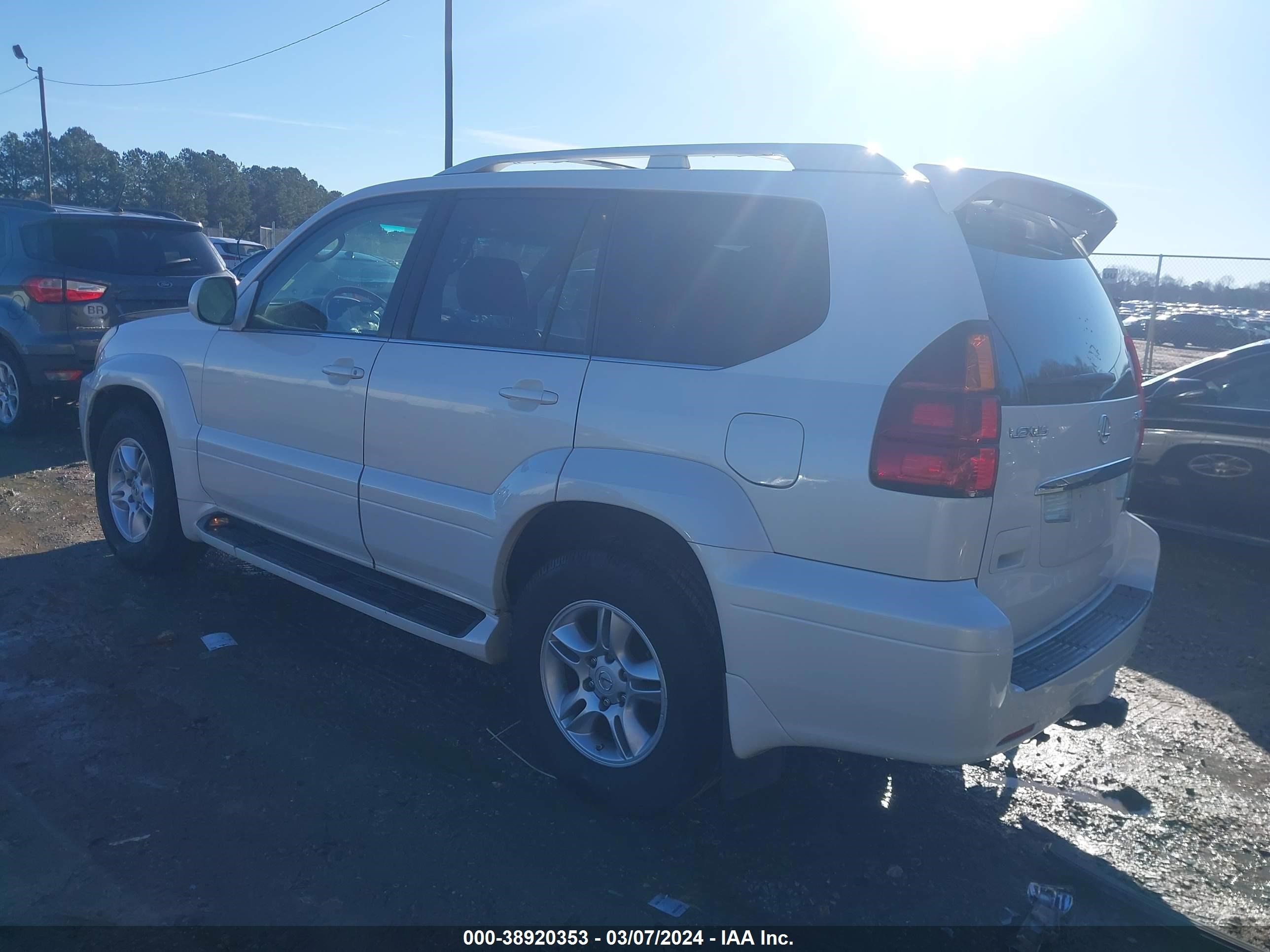 Photo 2 VIN: JTJBT20X840054450 - LEXUS GX 