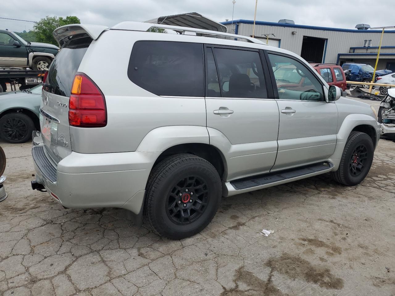 Photo 2 VIN: JTJBT20X940056739 - LEXUS GX 