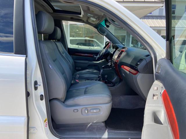 Photo 4 VIN: JTJBT20XX90176881 - LEXUS GX 