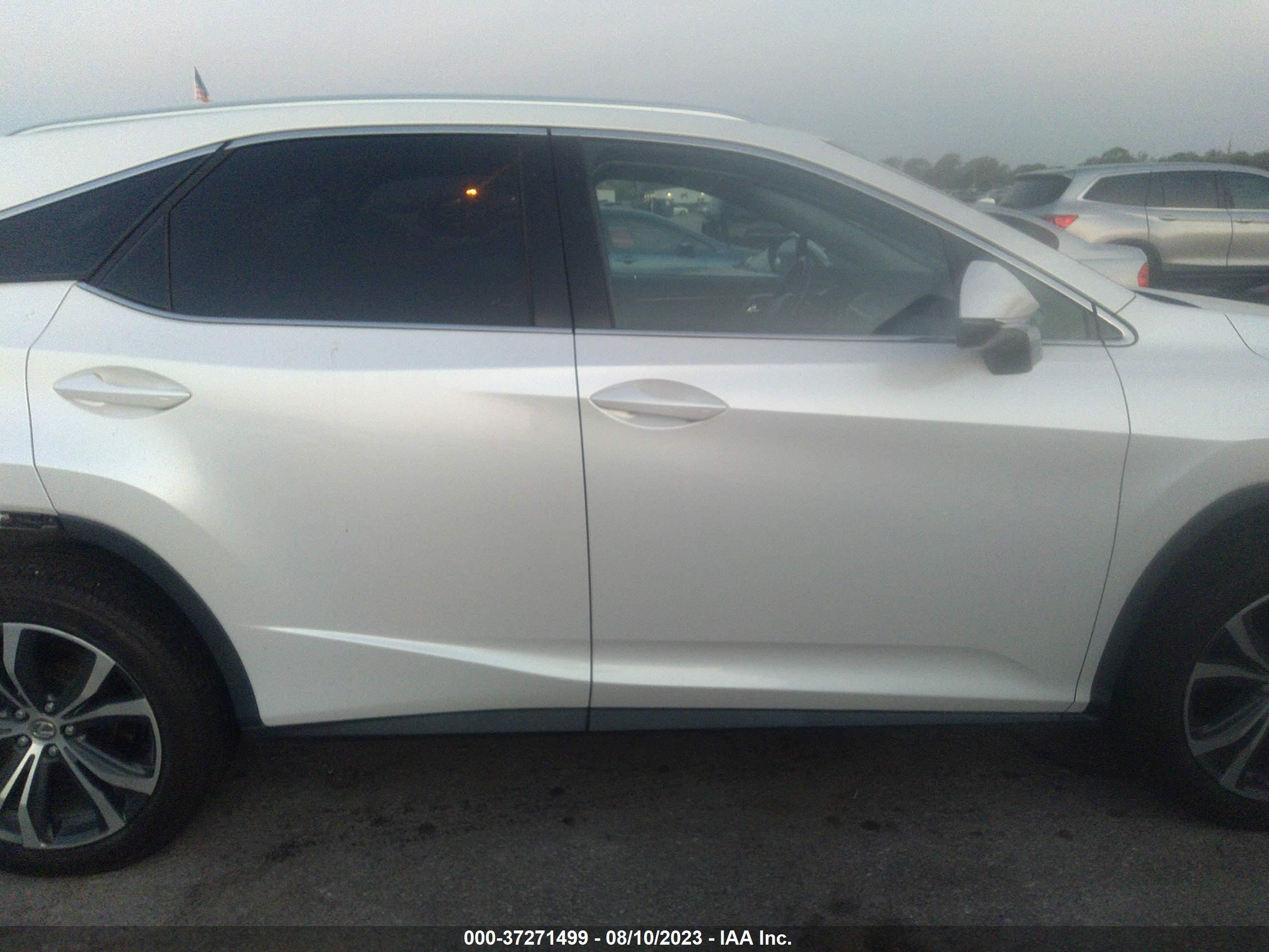 Photo 12 VIN: JTJBZMCAXH2016276 - LEXUS RX 