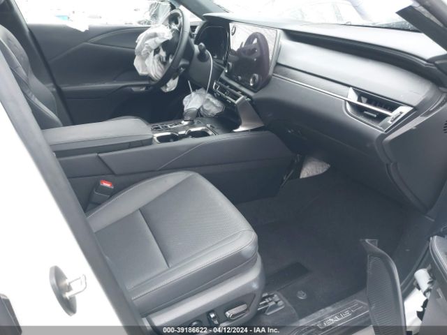 Photo 4 VIN: JTJCHMAA4P2006688 - LEXUS RX 350 