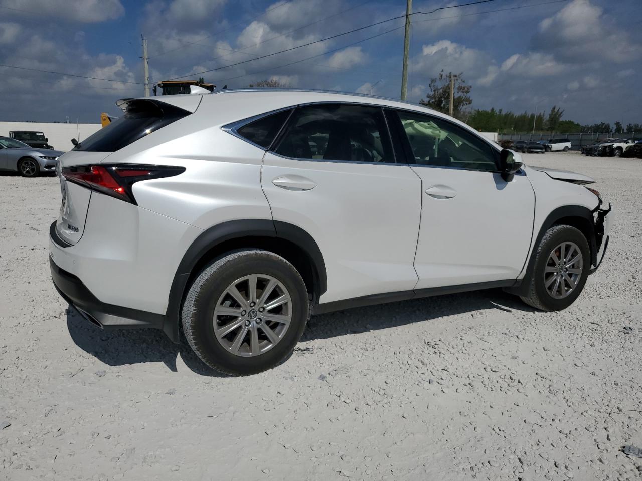 Photo 2 VIN: JTJDARBZ2M5035059 - LEXUS NX 