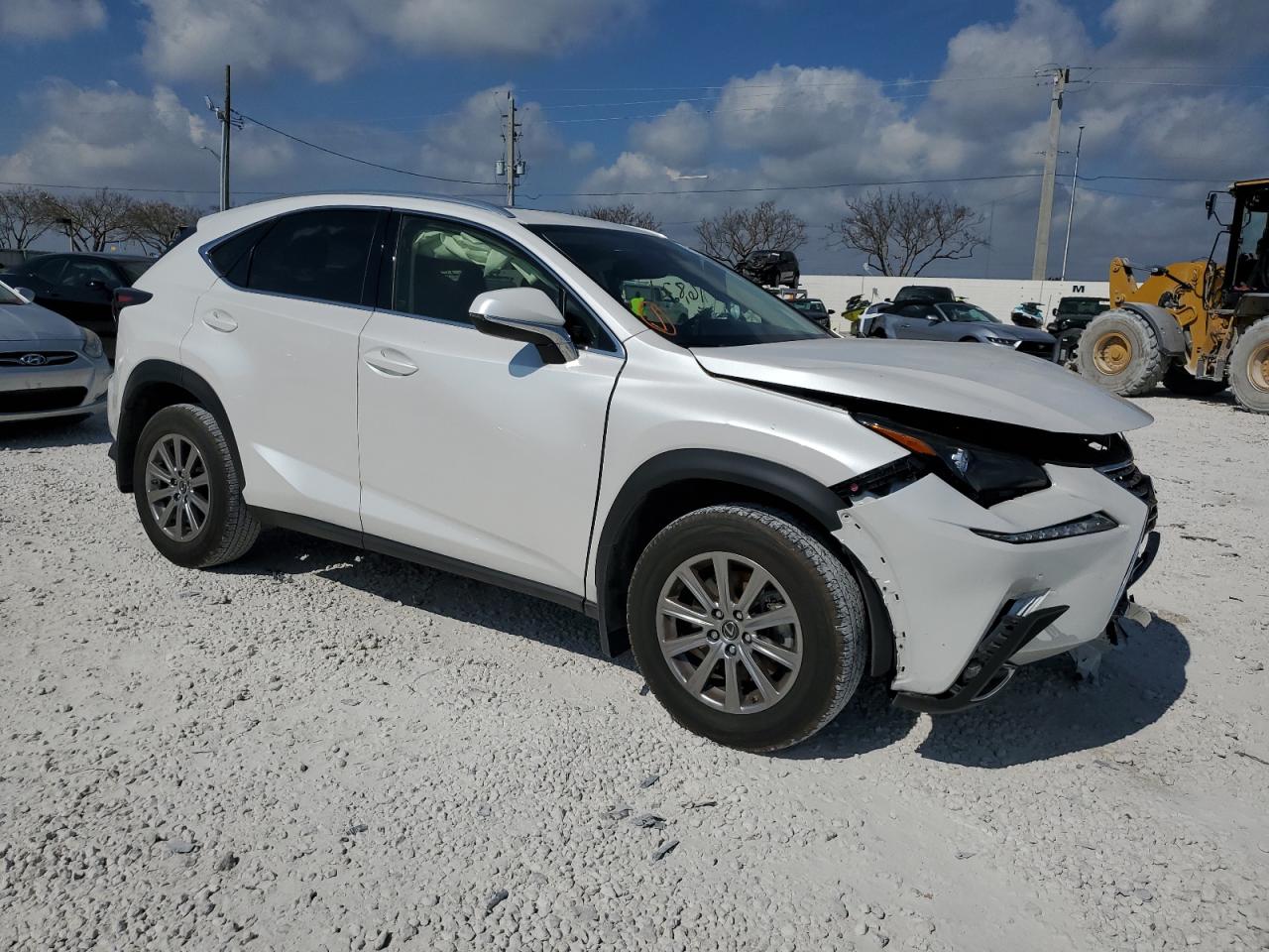 Photo 3 VIN: JTJDARBZ2M5035059 - LEXUS NX 