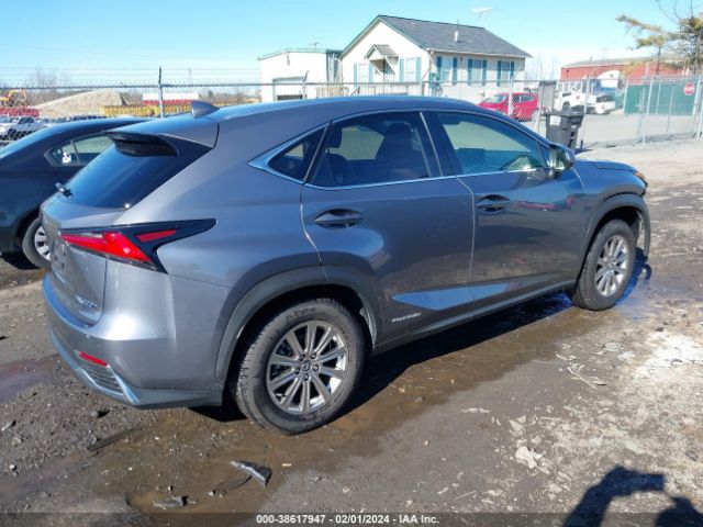 Photo 3 VIN: JTJDJRDZ8M2170335 - LEXUS NX 300H 