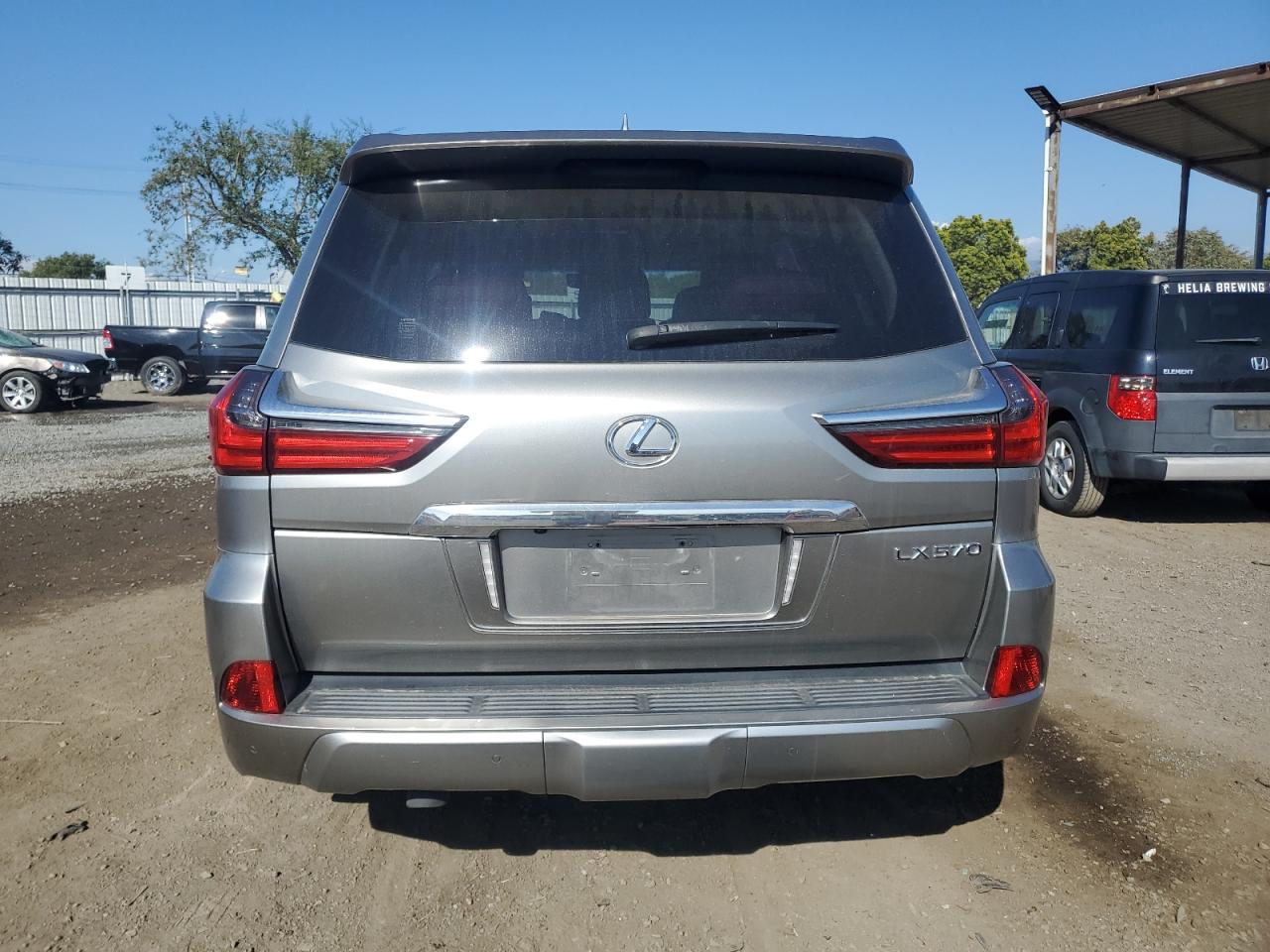 Photo 5 VIN: JTJDY7AX9L4318630 - LEXUS LX 