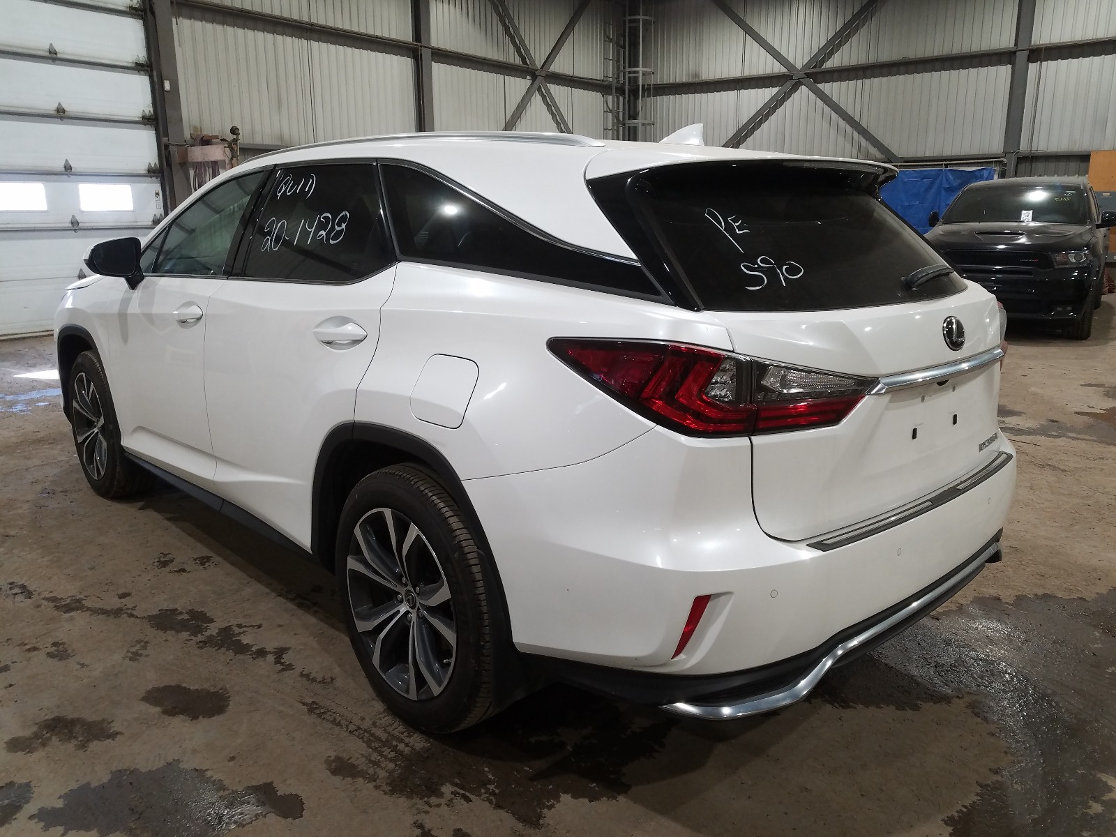 Photo 2 VIN: JTJDZKCA4K2016830 - LEXUS RX 350 L 