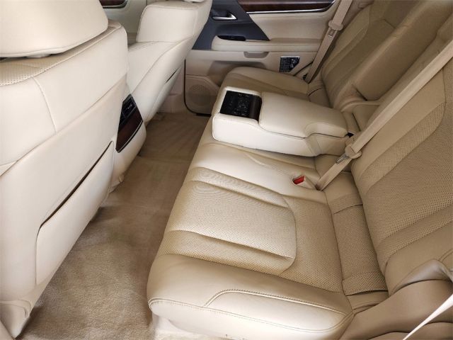 Photo 4 VIN: JTJFY7AX2M4338096 - LEXUS LX 