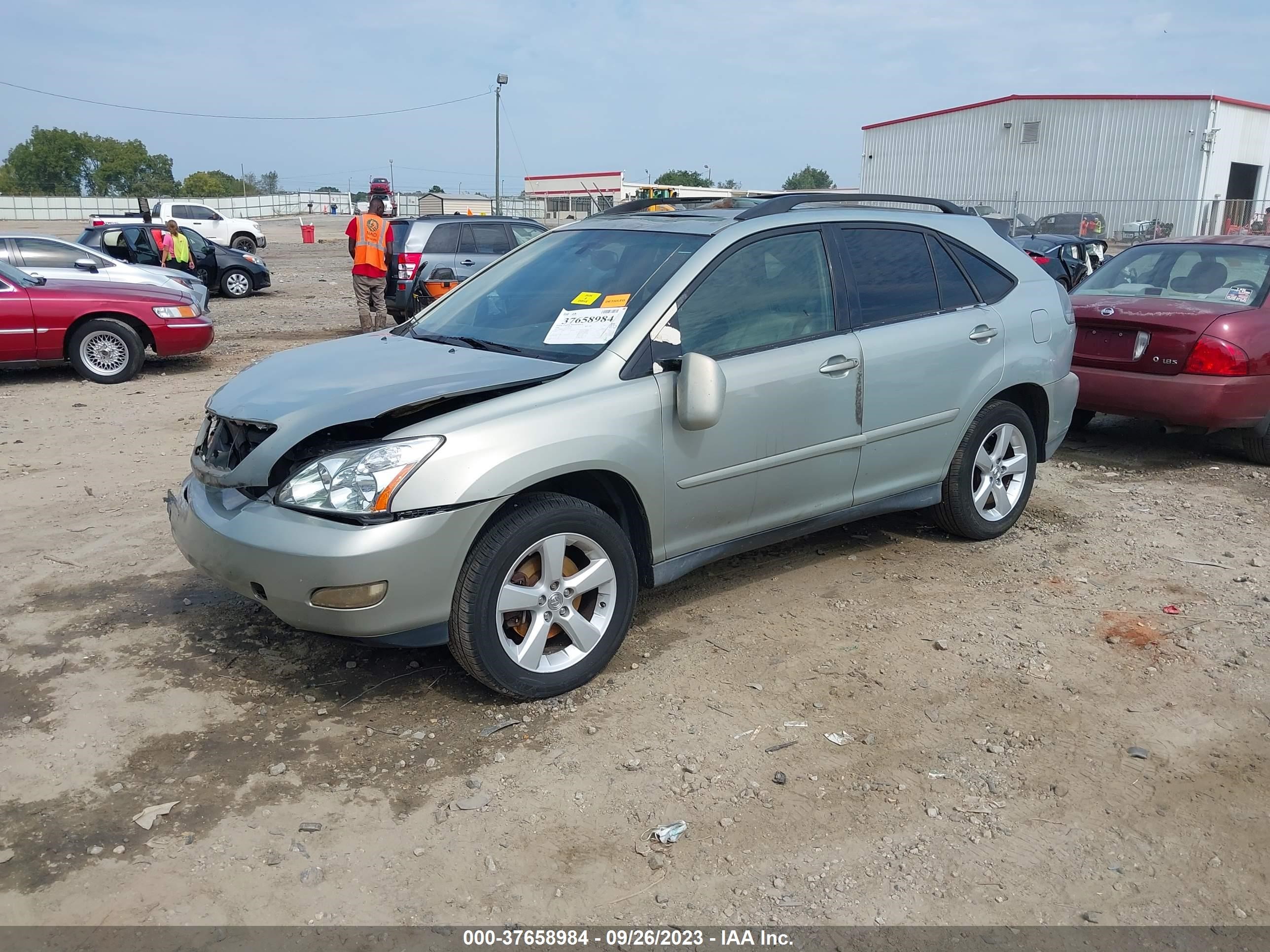 Photo 1 VIN: JTJGA31U040014370 - LEXUS RX 