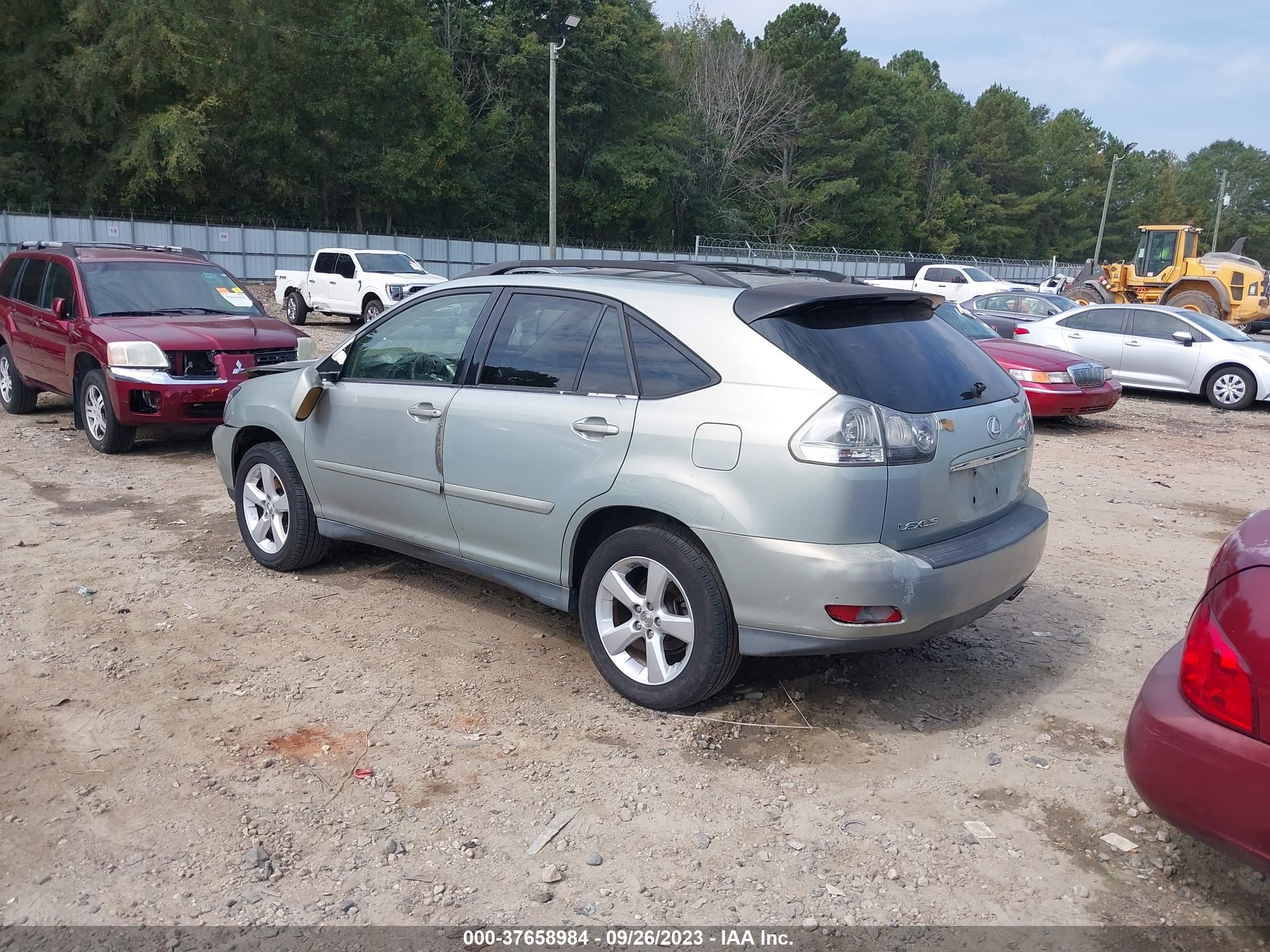 Photo 2 VIN: JTJGA31U040014370 - LEXUS RX 