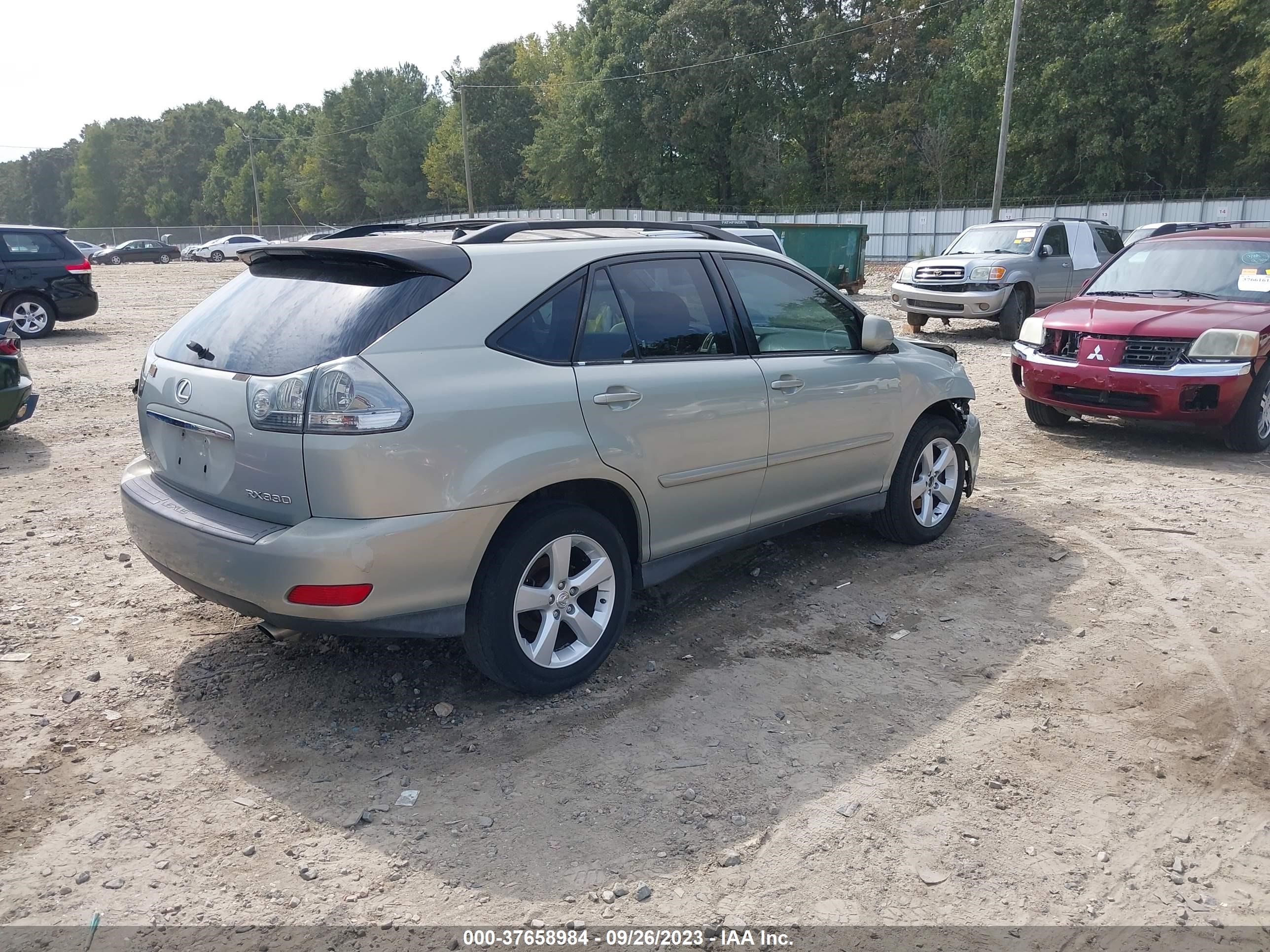 Photo 3 VIN: JTJGA31U040014370 - LEXUS RX 