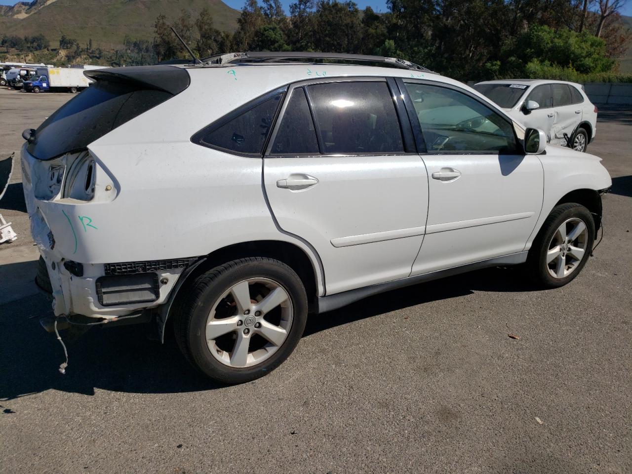 Photo 2 VIN: JTJGA31U040016314 - LEXUS RX 