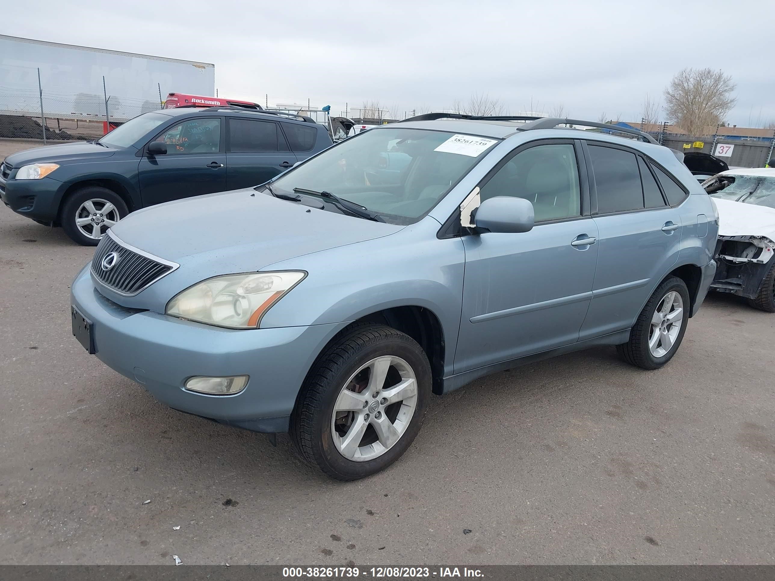 Photo 1 VIN: JTJGA31U050056569 - LEXUS RX 