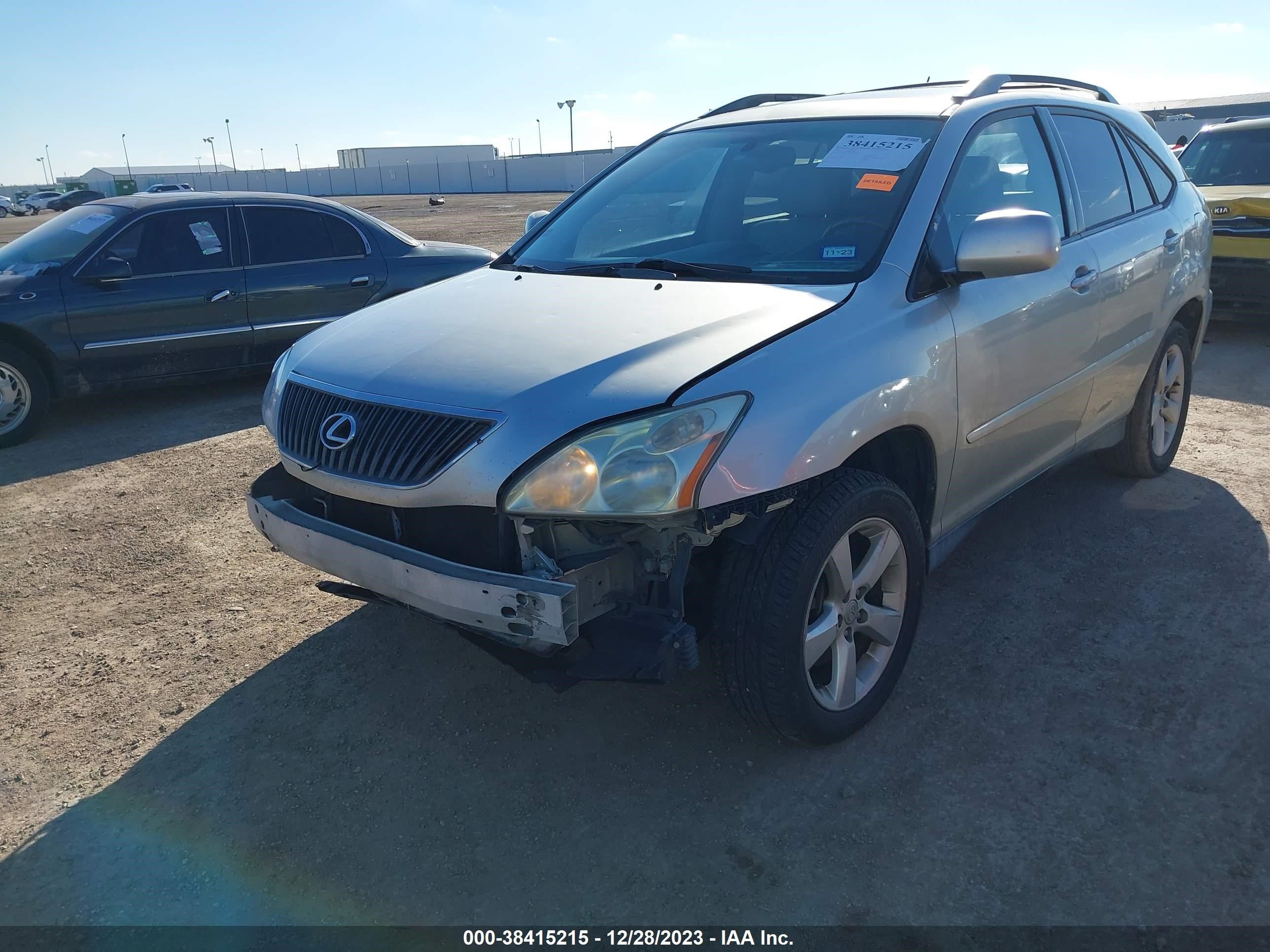 Photo 5 VIN: JTJGA31U140043960 - LEXUS RX 