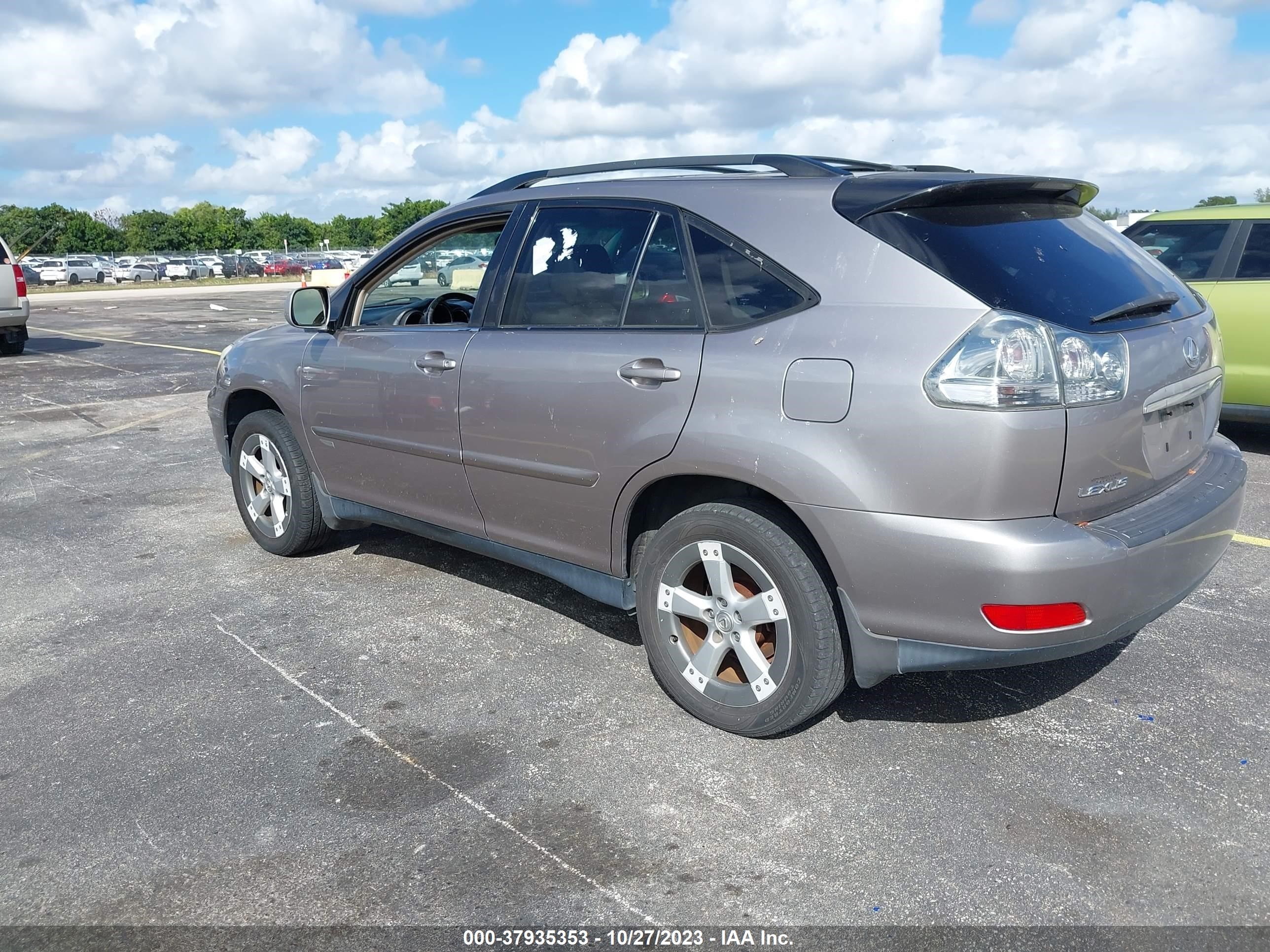 Photo 2 VIN: JTJGA31U150058573 - LEXUS RX 