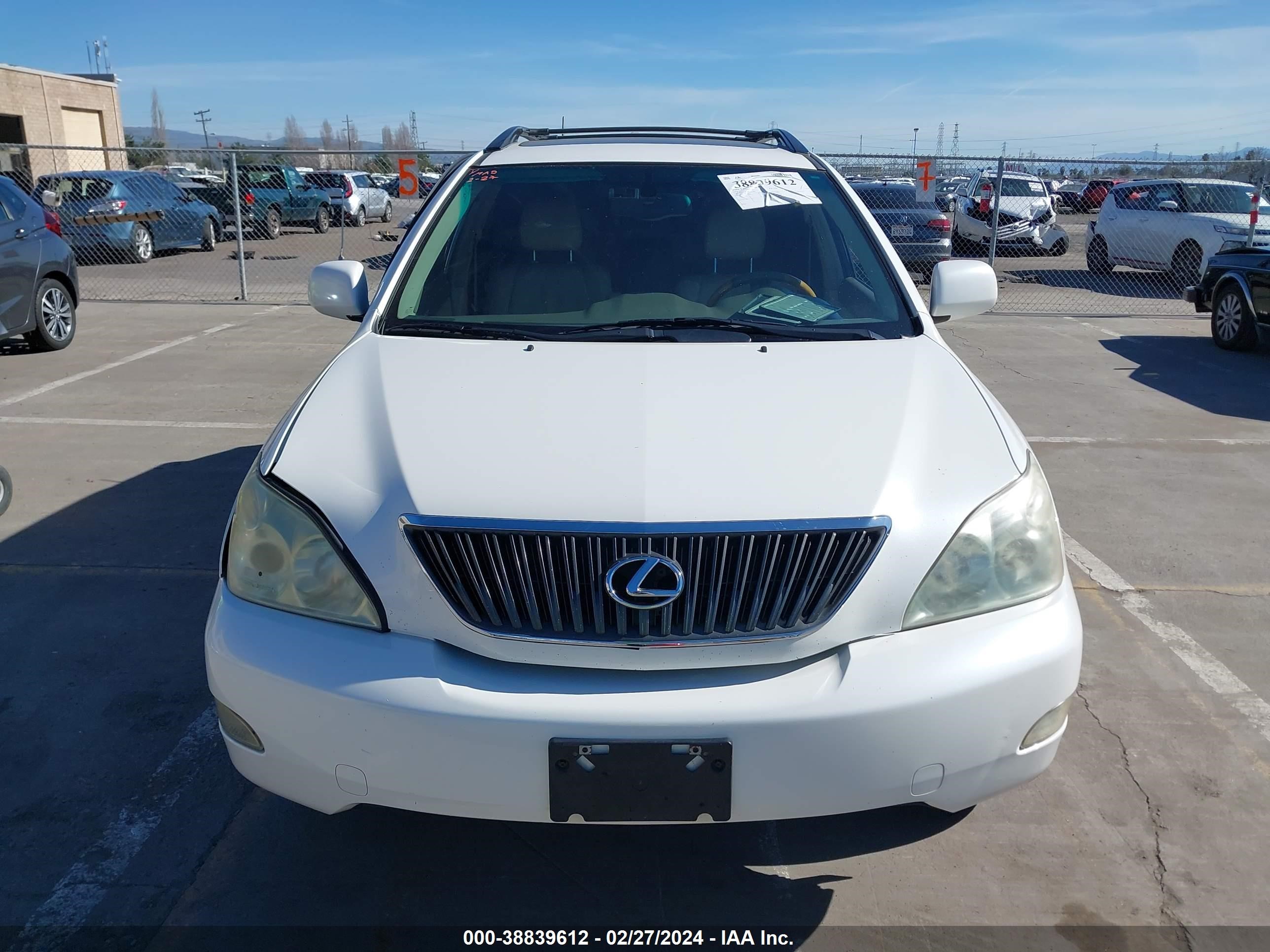 Photo 11 VIN: JTJGA31U240043787 - LEXUS RX 