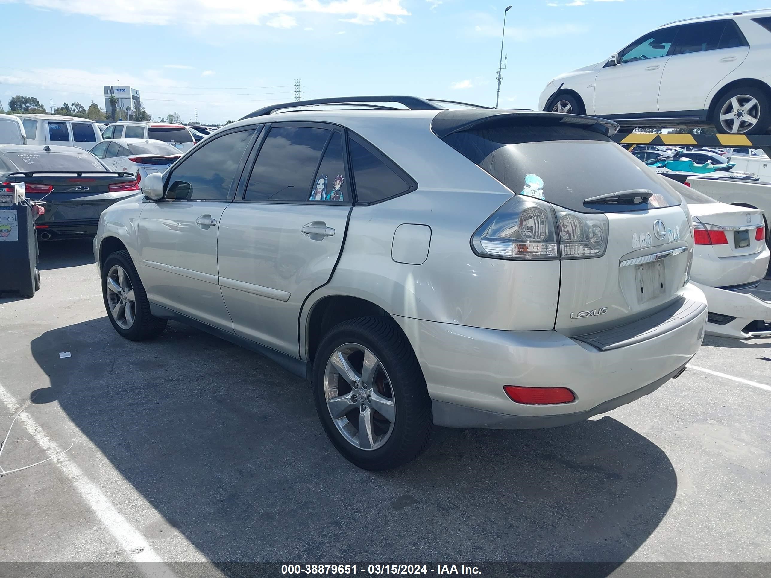 Photo 2 VIN: JTJGA31U240044230 - LEXUS RX 