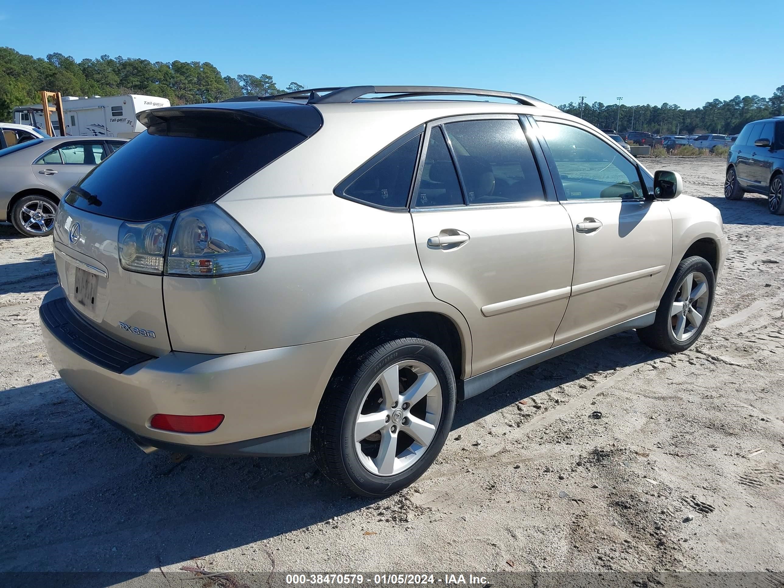 Photo 3 VIN: JTJGA31U340025542 - LEXUS RX 