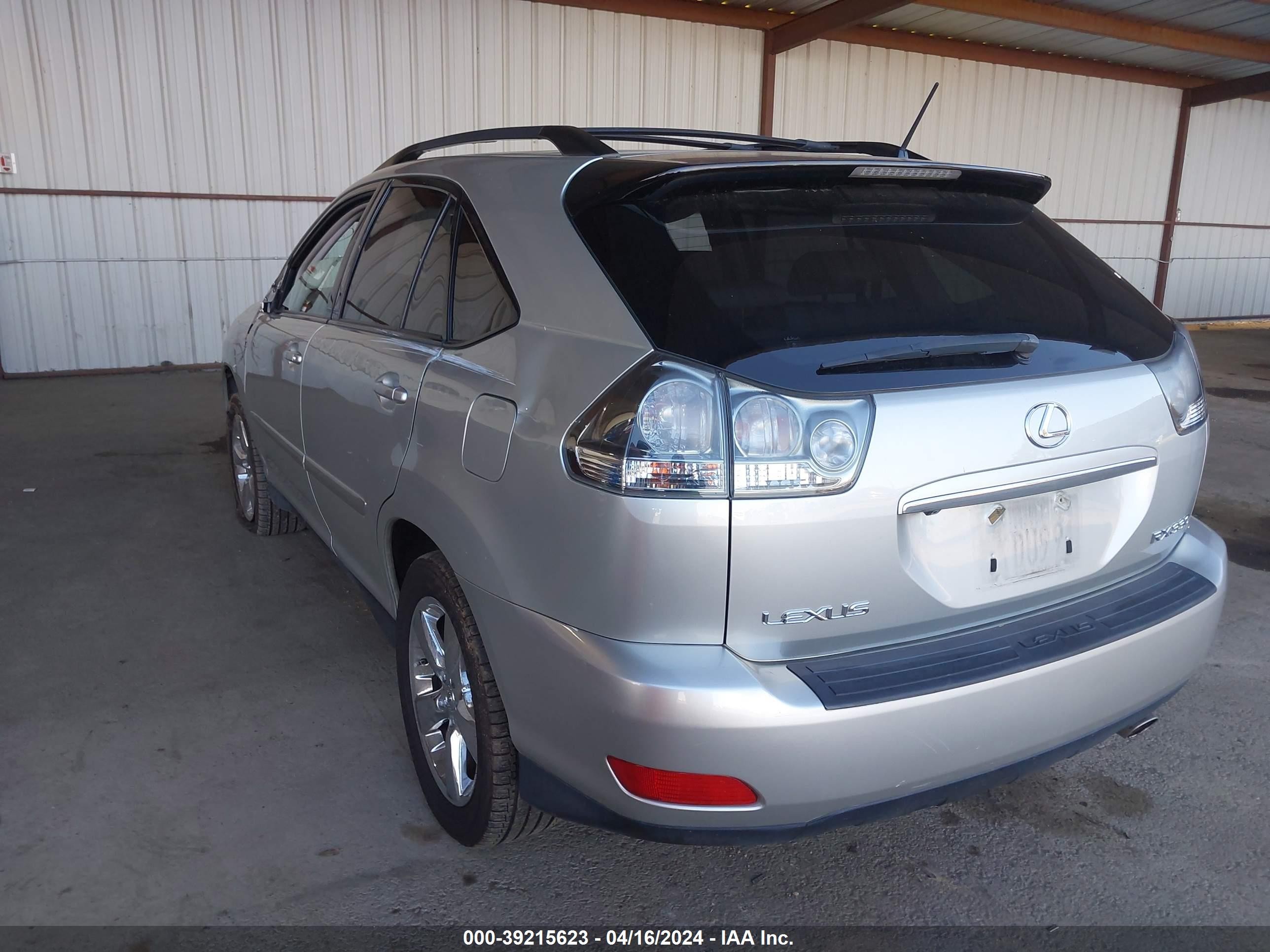 Photo 2 VIN: JTJGA31U340044253 - LEXUS RX 