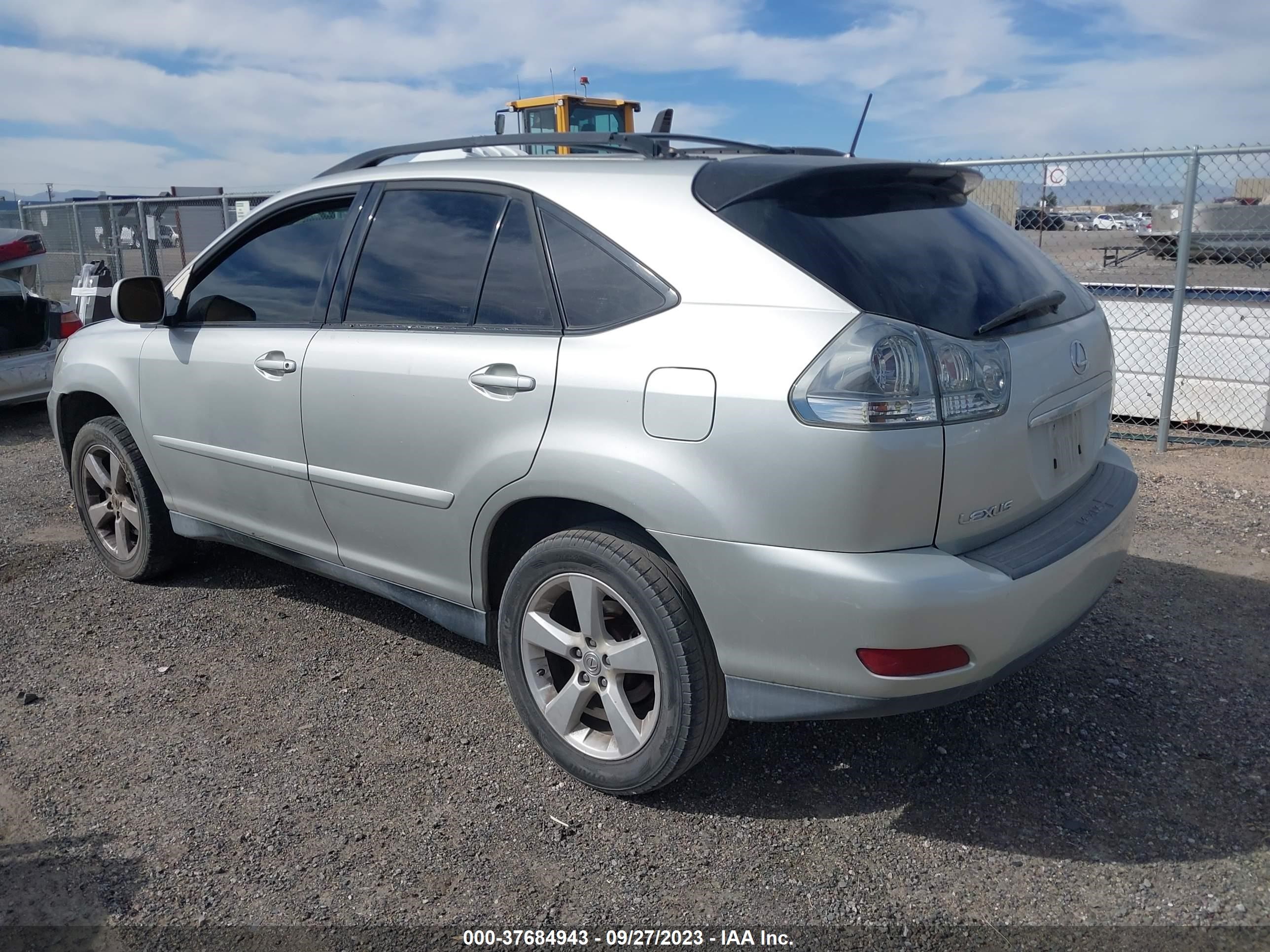 Photo 2 VIN: JTJGA31U440041636 - LEXUS RX 