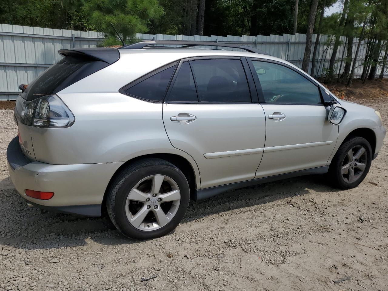 Photo 2 VIN: JTJGA31U640009335 - LEXUS RX 