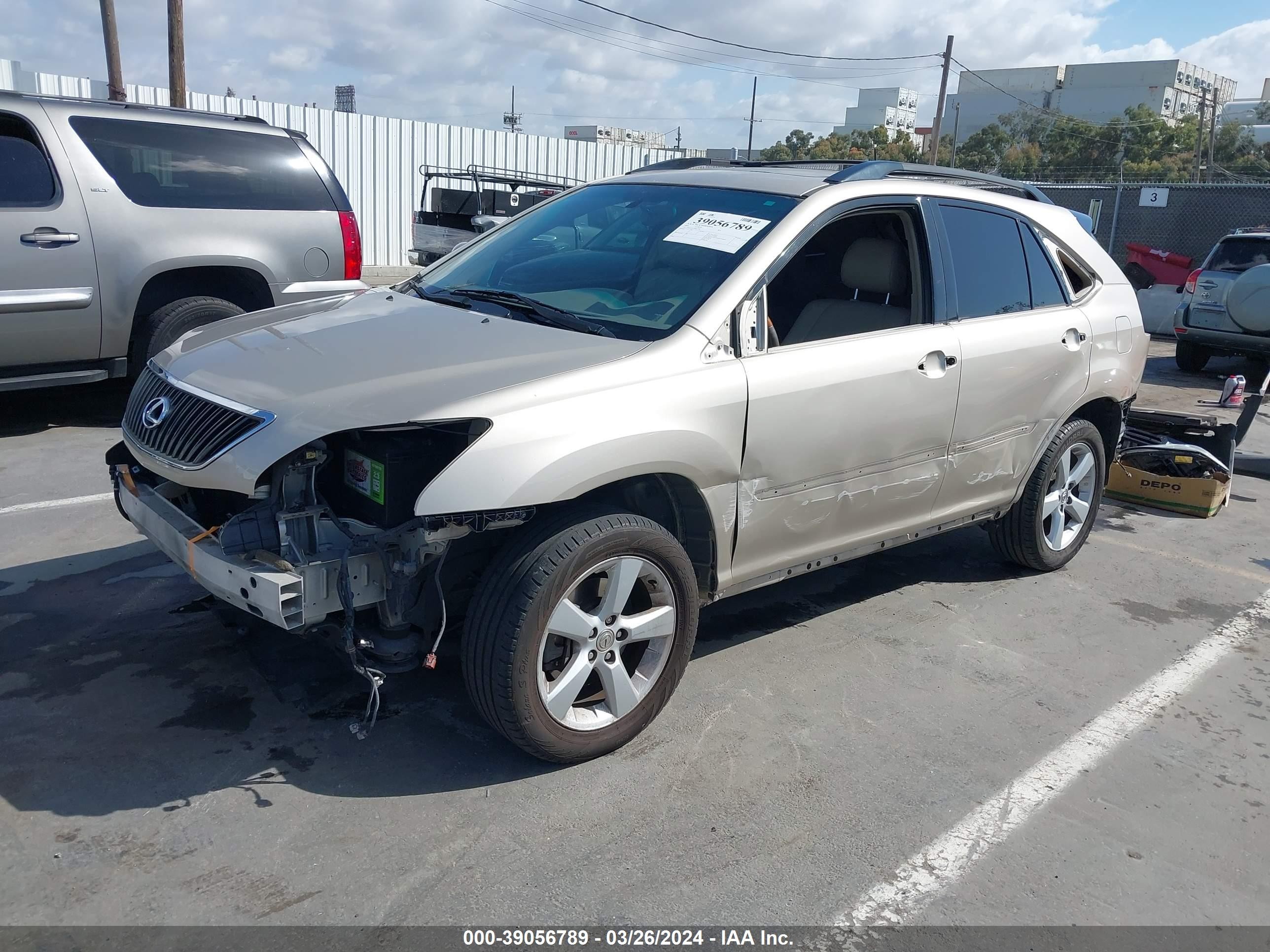 Photo 1 VIN: JTJGA31U740037709 - LEXUS RX 