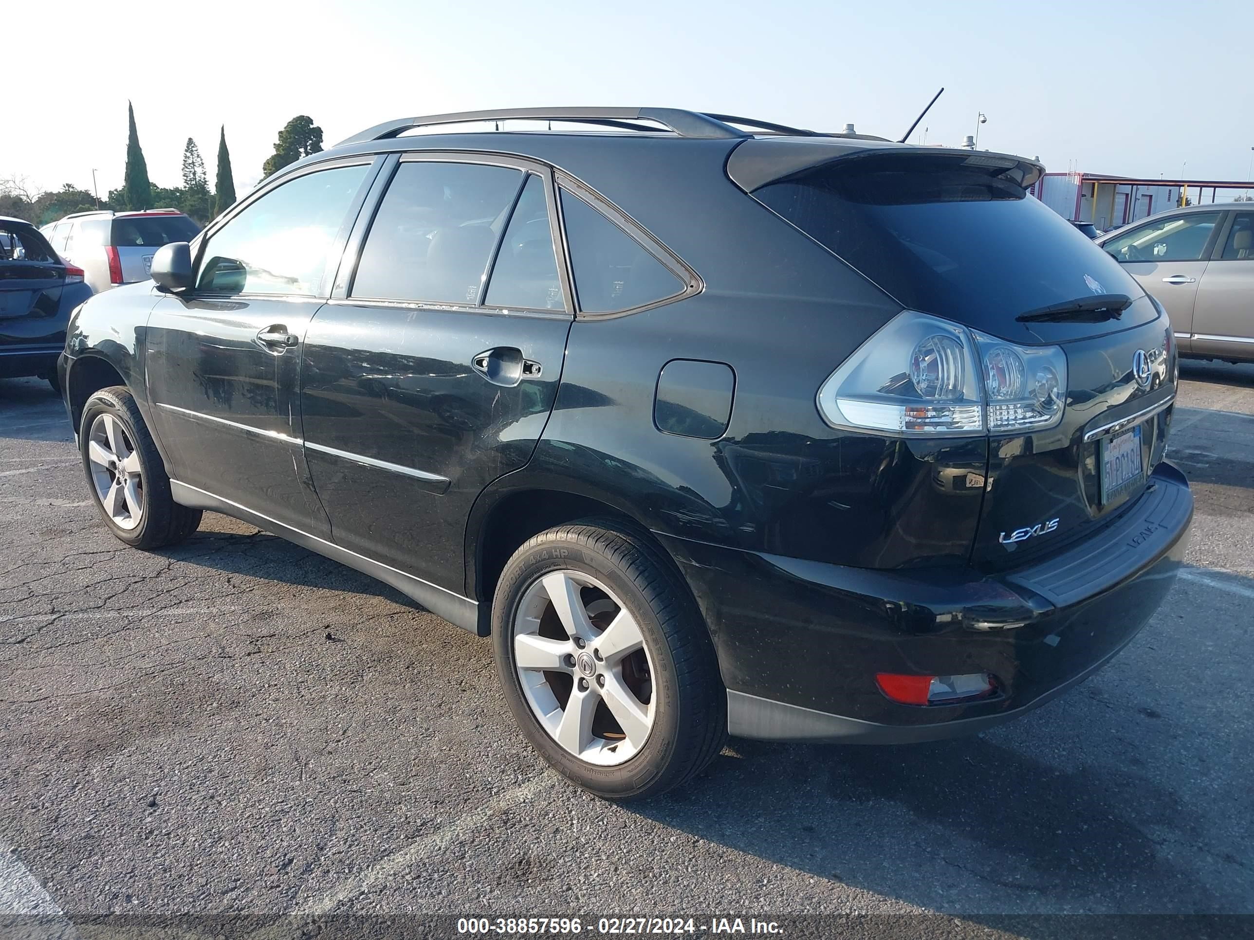 Photo 2 VIN: JTJGA31U850050809 - LEXUS RX 