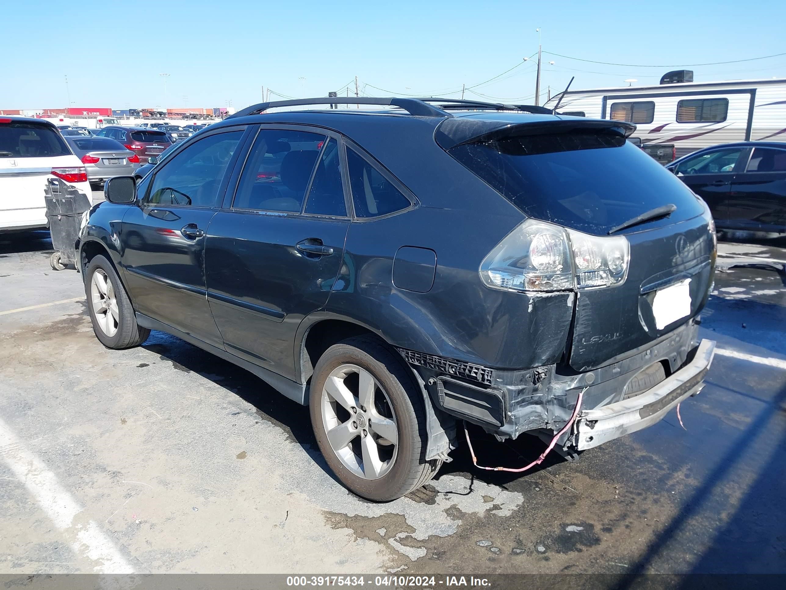 Photo 2 VIN: JTJGA31U950056943 - LEXUS RX 