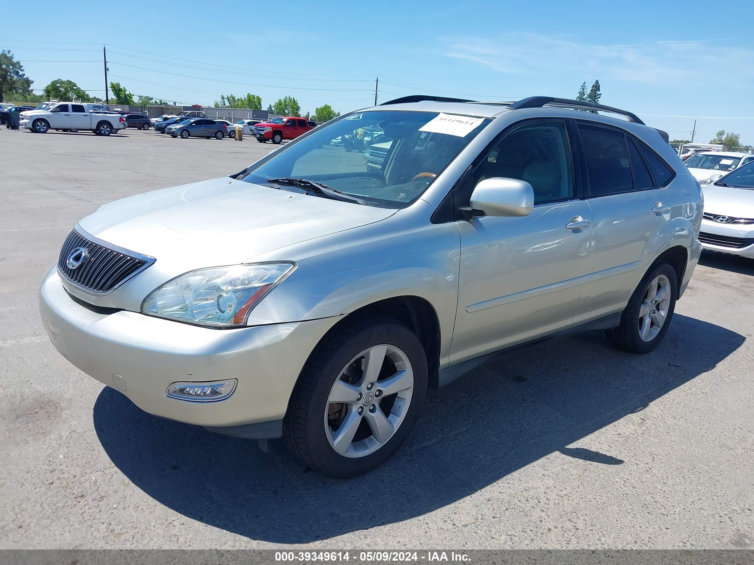 Photo 1 VIN: JTJGA31UX50048477 - LEXUS RX 