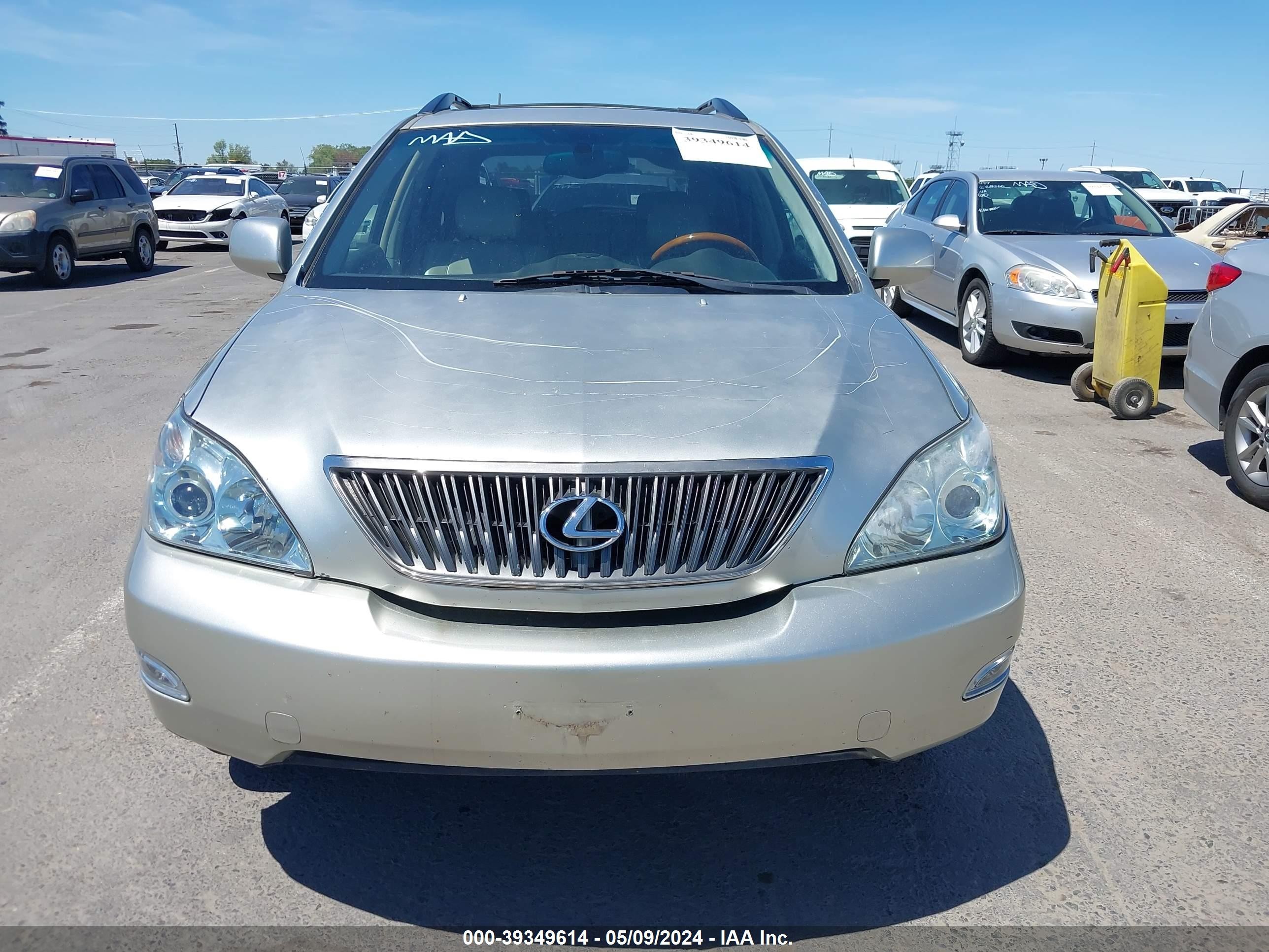 Photo 5 VIN: JTJGA31UX50048477 - LEXUS RX 