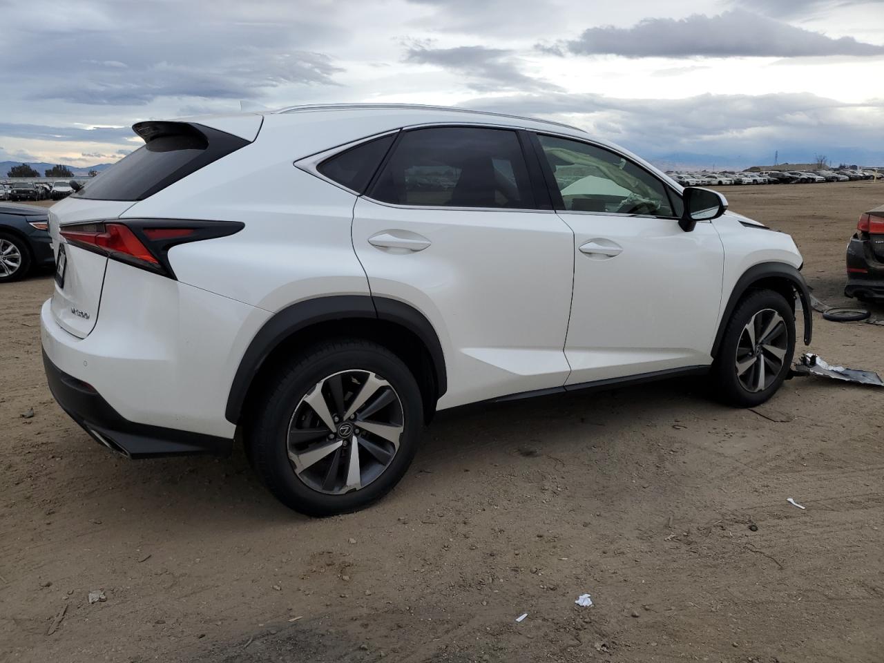 Photo 2 VIN: JTJGARBZ4L2173649 - LEXUS NX 300 