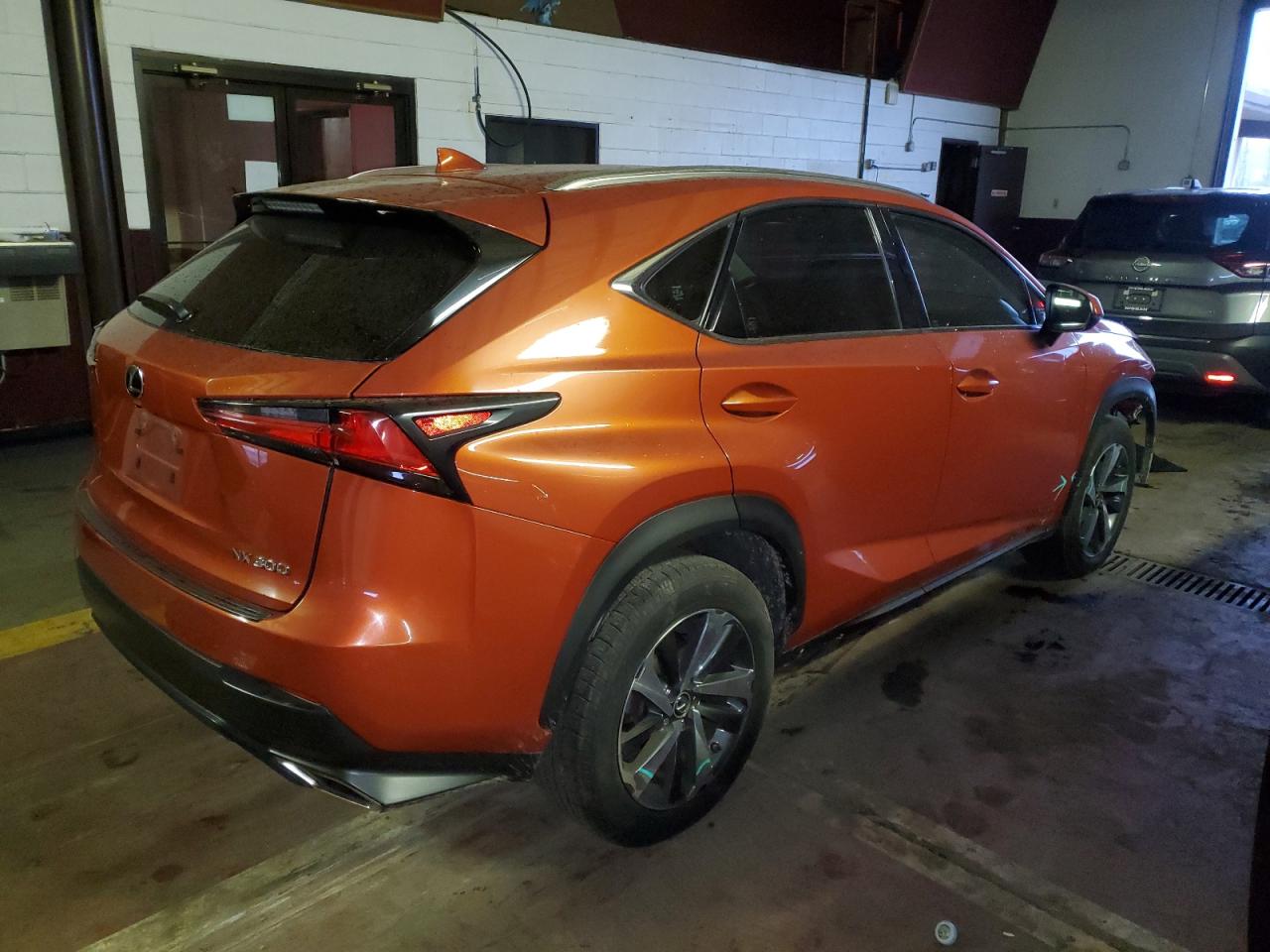 Photo 2 VIN: JTJGARDZ8L2222946 - LEXUS NX 300 