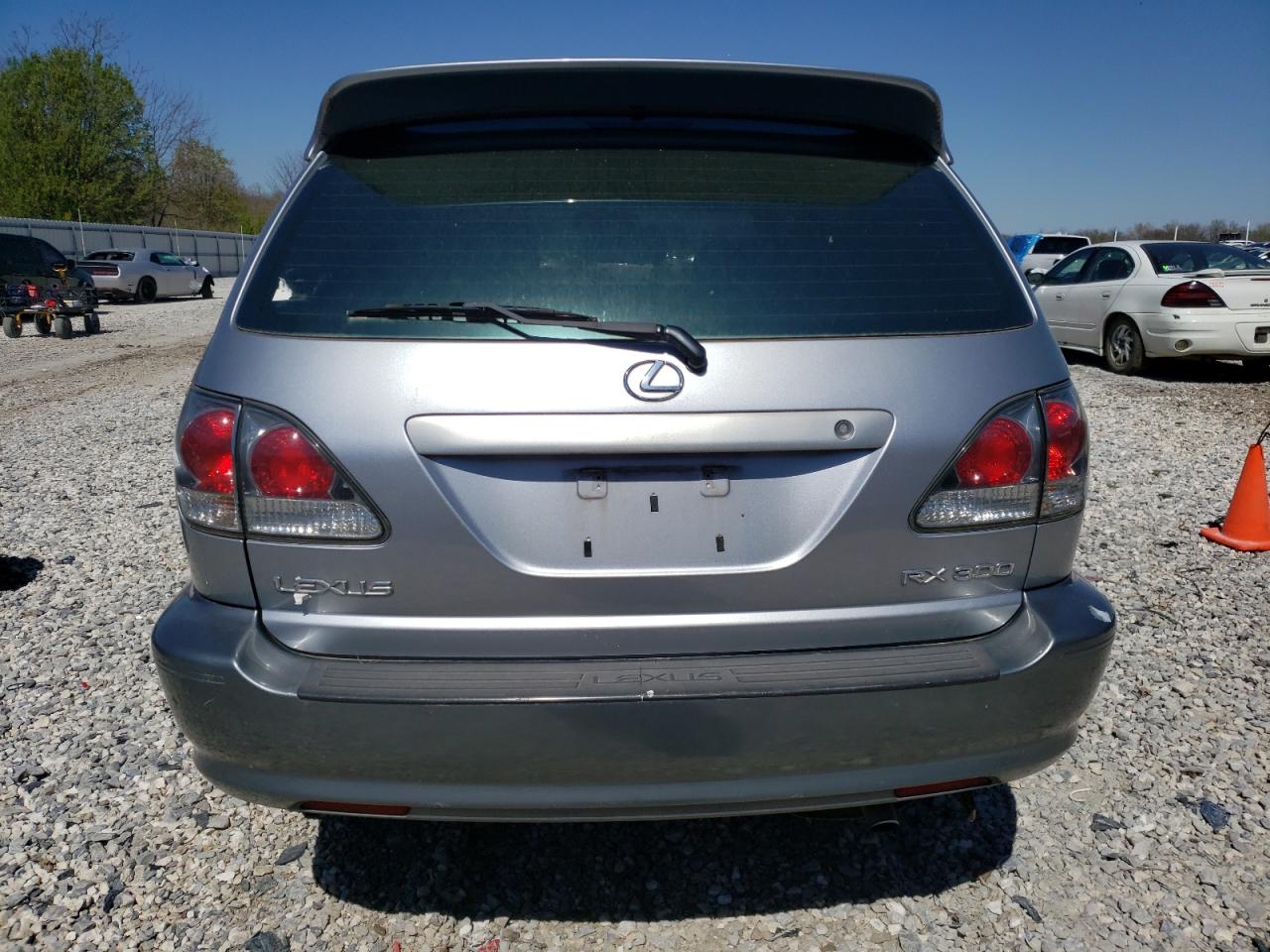 Photo 5 VIN: JTJGF10U420123970 - LEXUS RX 