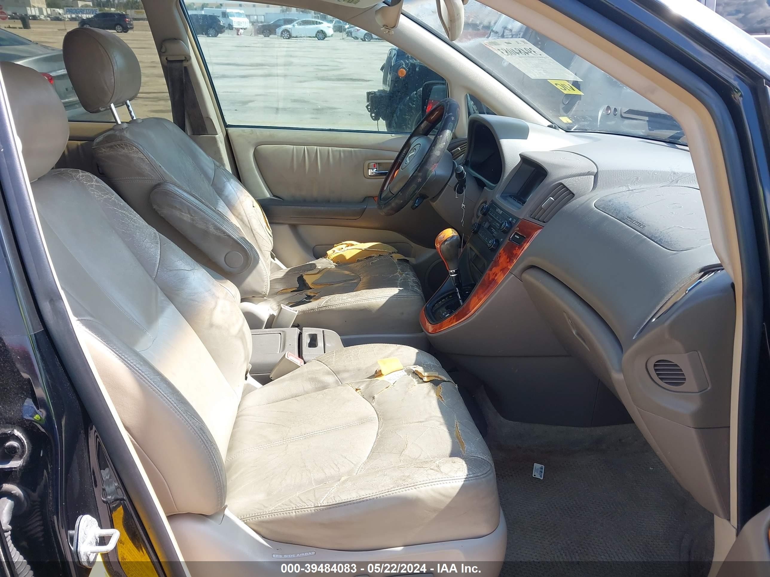 Photo 4 VIN: JTJGF10U930161728 - LEXUS RX 