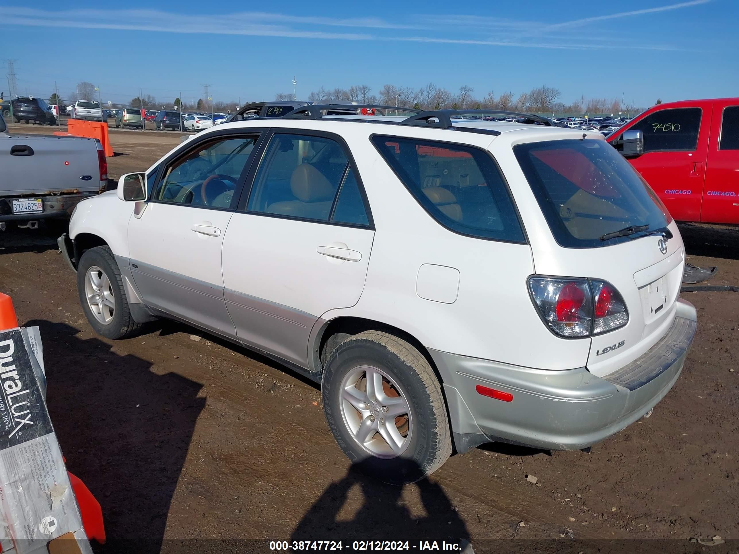 Photo 2 VIN: JTJGF10UX20139736 - LEXUS RX 