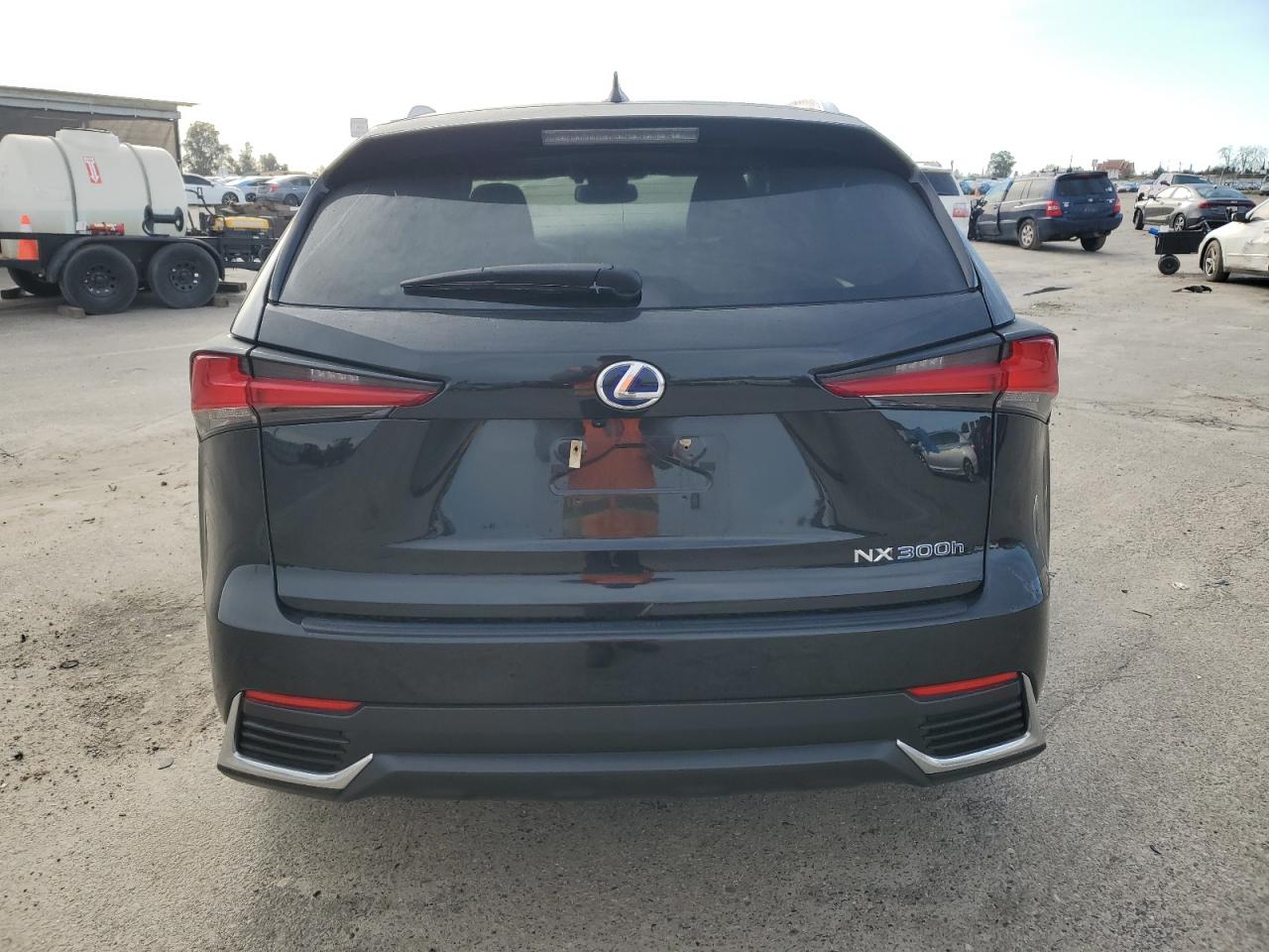 Photo 5 VIN: JTJGJRDZXM2151475 - LEXUS NX 300H 