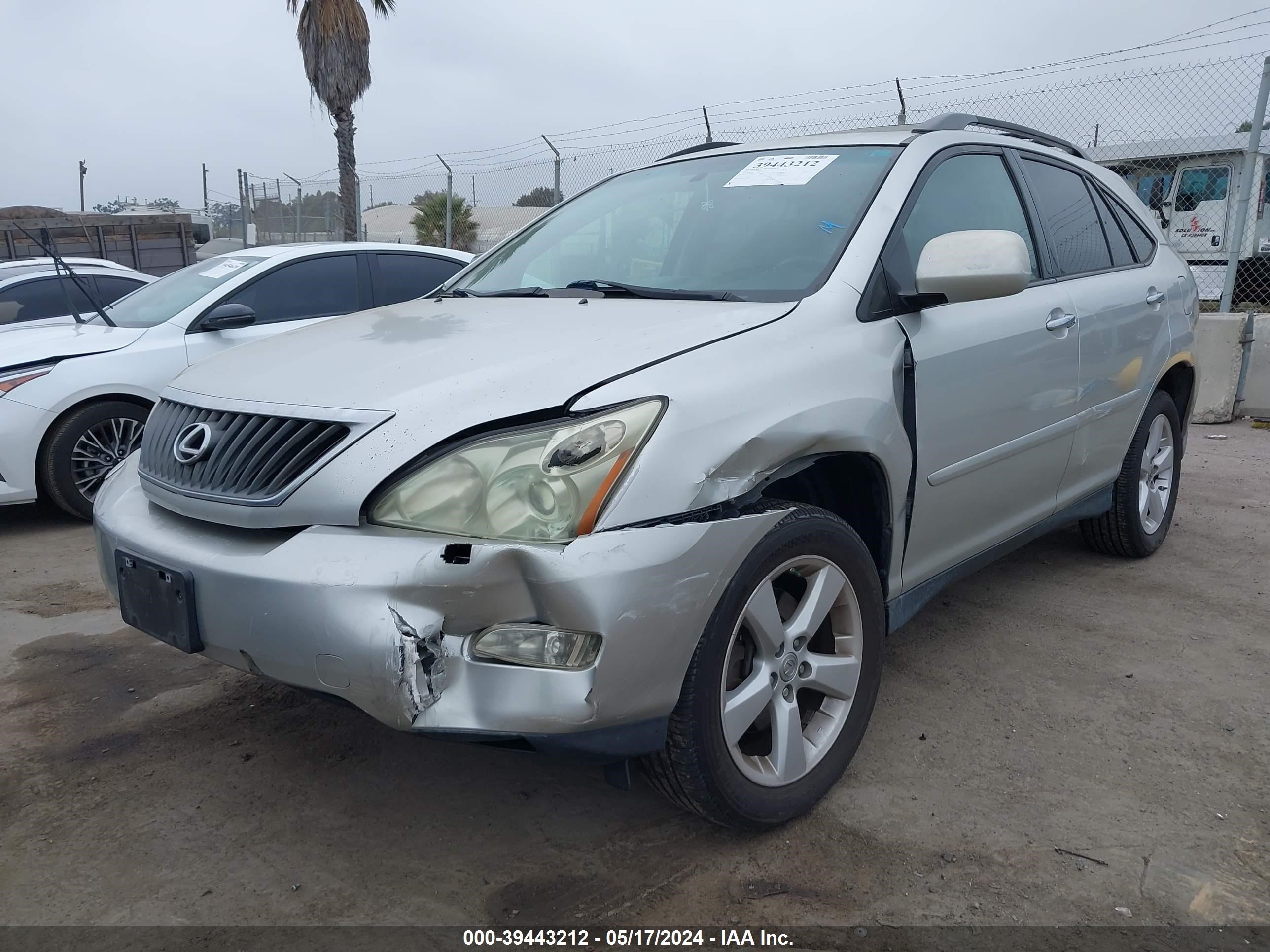 Photo 1 VIN: JTJGK31U680014344 - LEXUS RX 