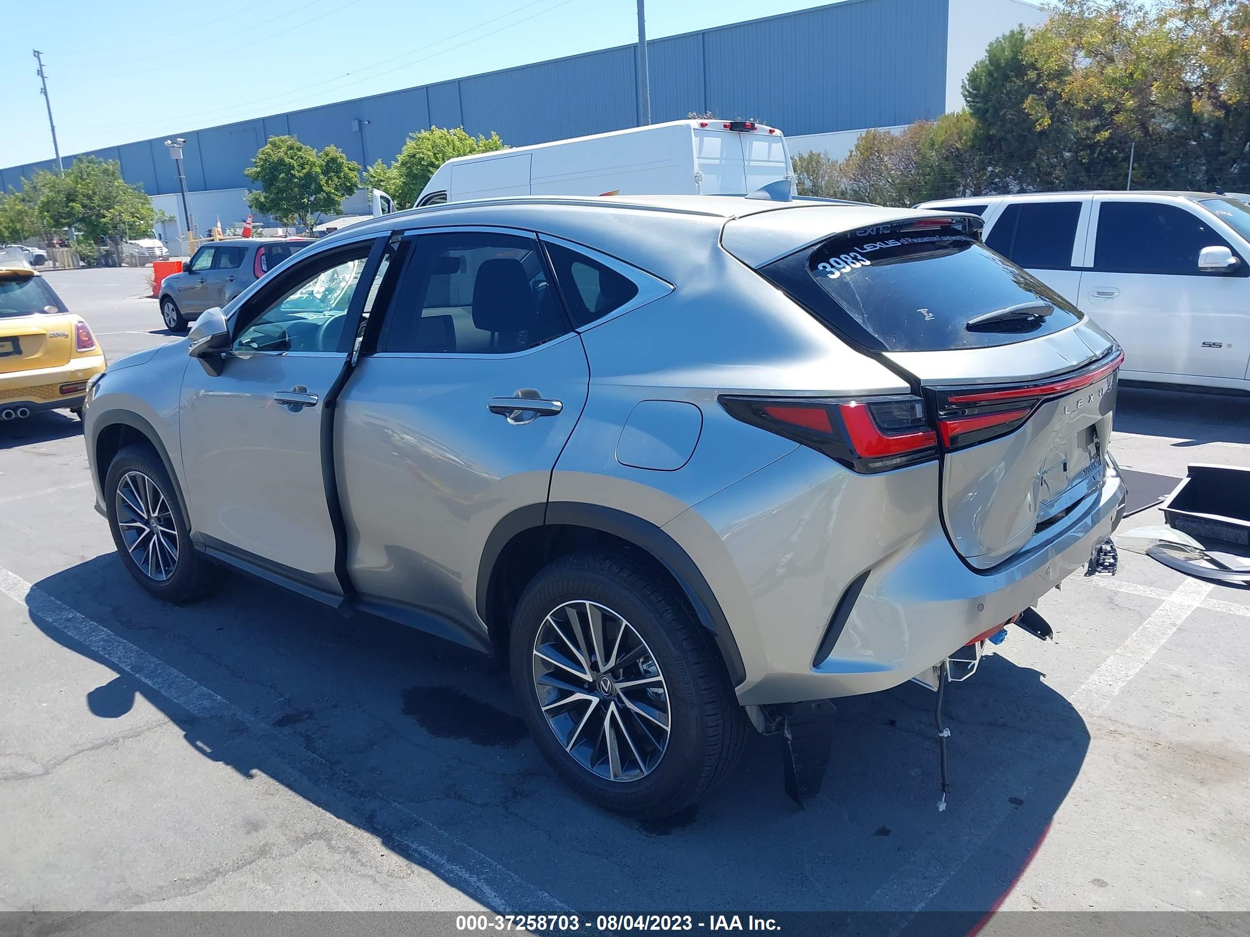 Photo 2 VIN: JTJGKCEZ1N5003983 - LEXUS NX 