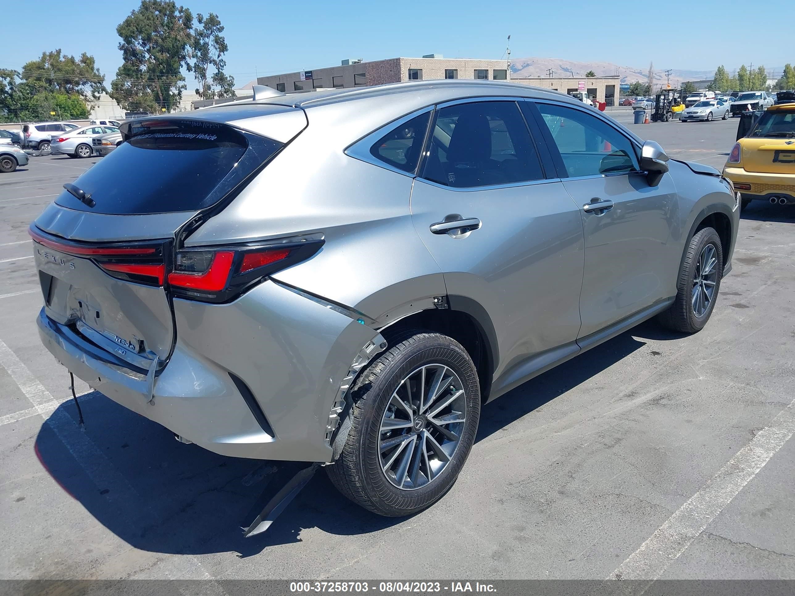 Photo 3 VIN: JTJGKCEZ1N5003983 - LEXUS NX 