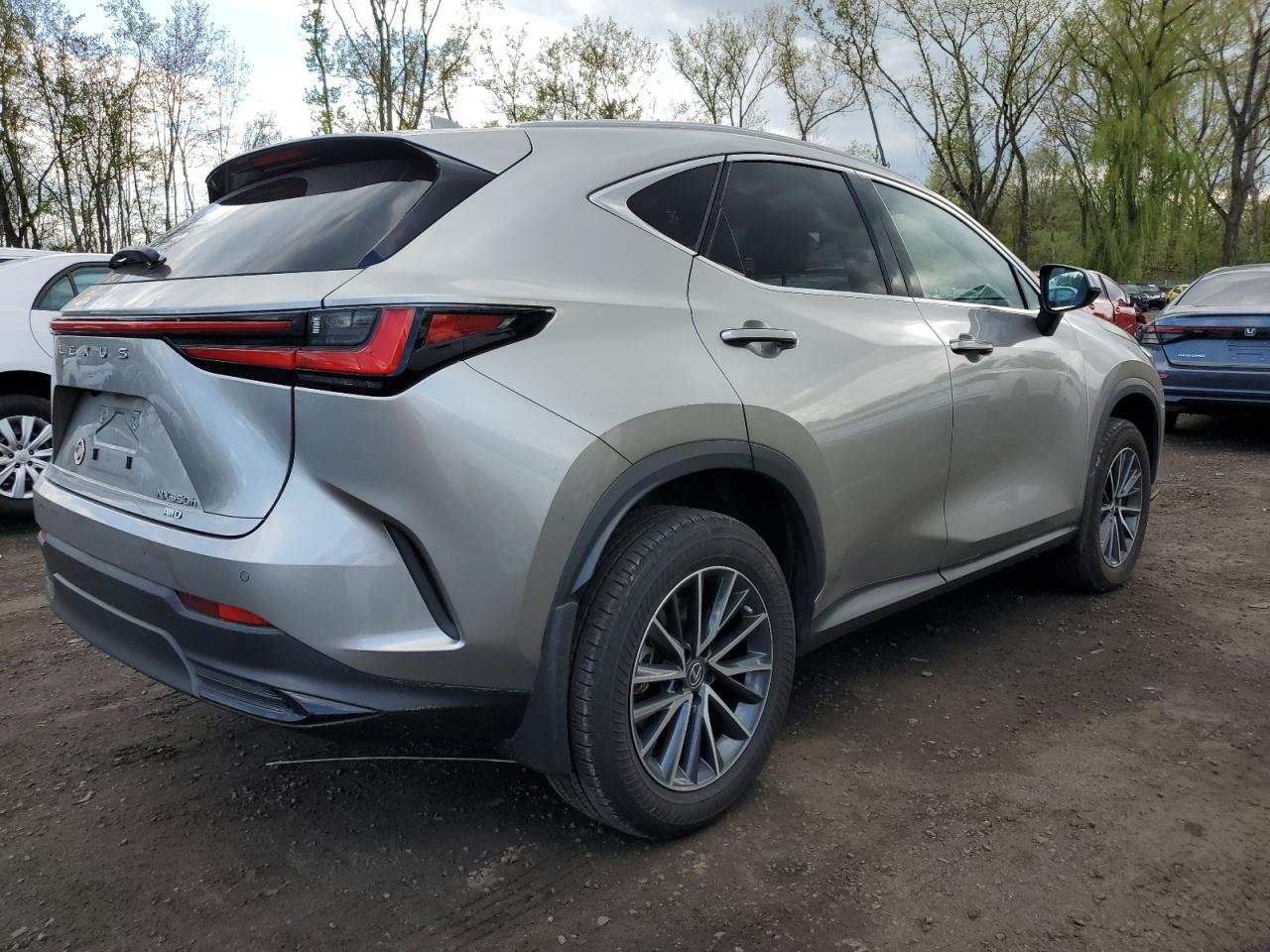 Photo 2 VIN: JTJGKCEZ2N2004500 - LEXUS NX 