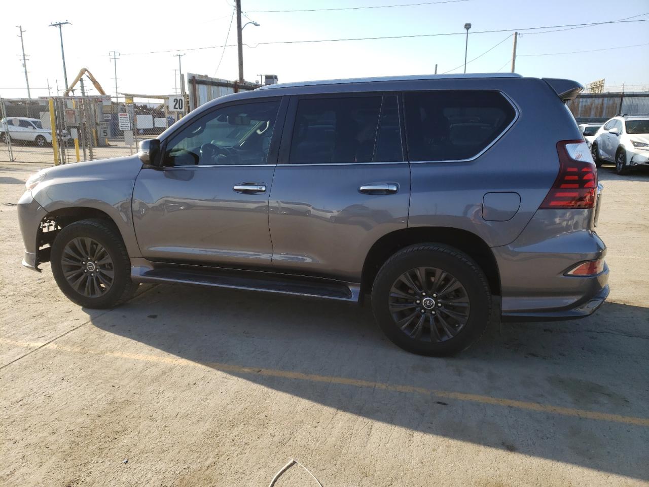 Photo 2 VIN: JTJGM7BX9M5285731 - LEXUS GX 