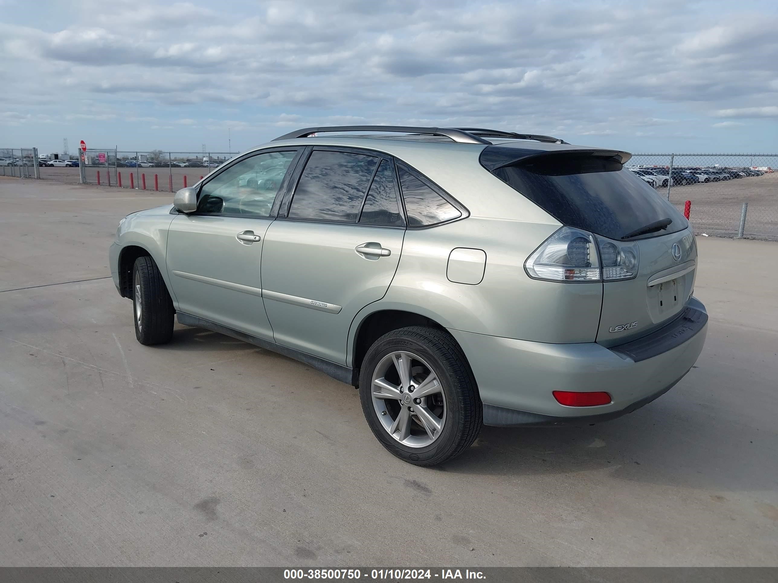 Photo 2 VIN: JTJGW31U172005610 - LEXUS RX 